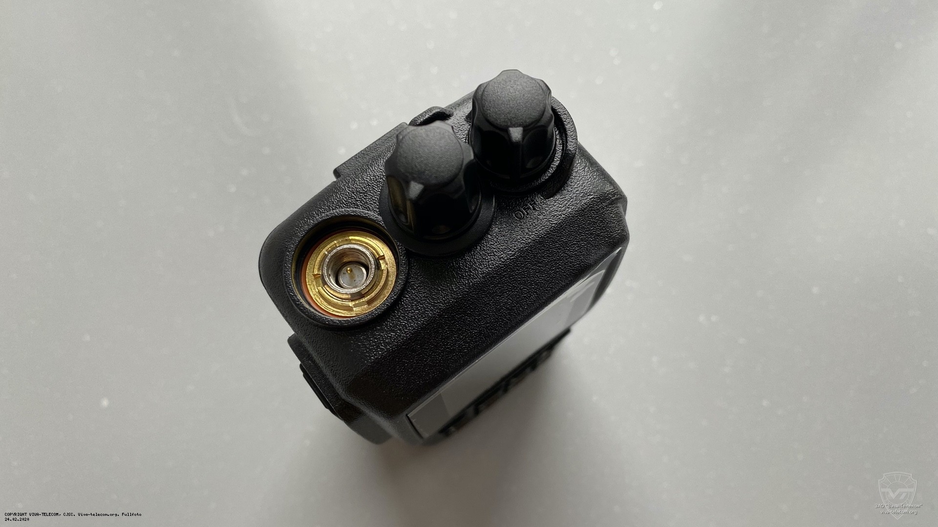 Вид радиостанции Alinco DJ-MD5 сверху. Alinco DJ-MD5 Вид радиостанции Alinco DJ-MD5 сверху