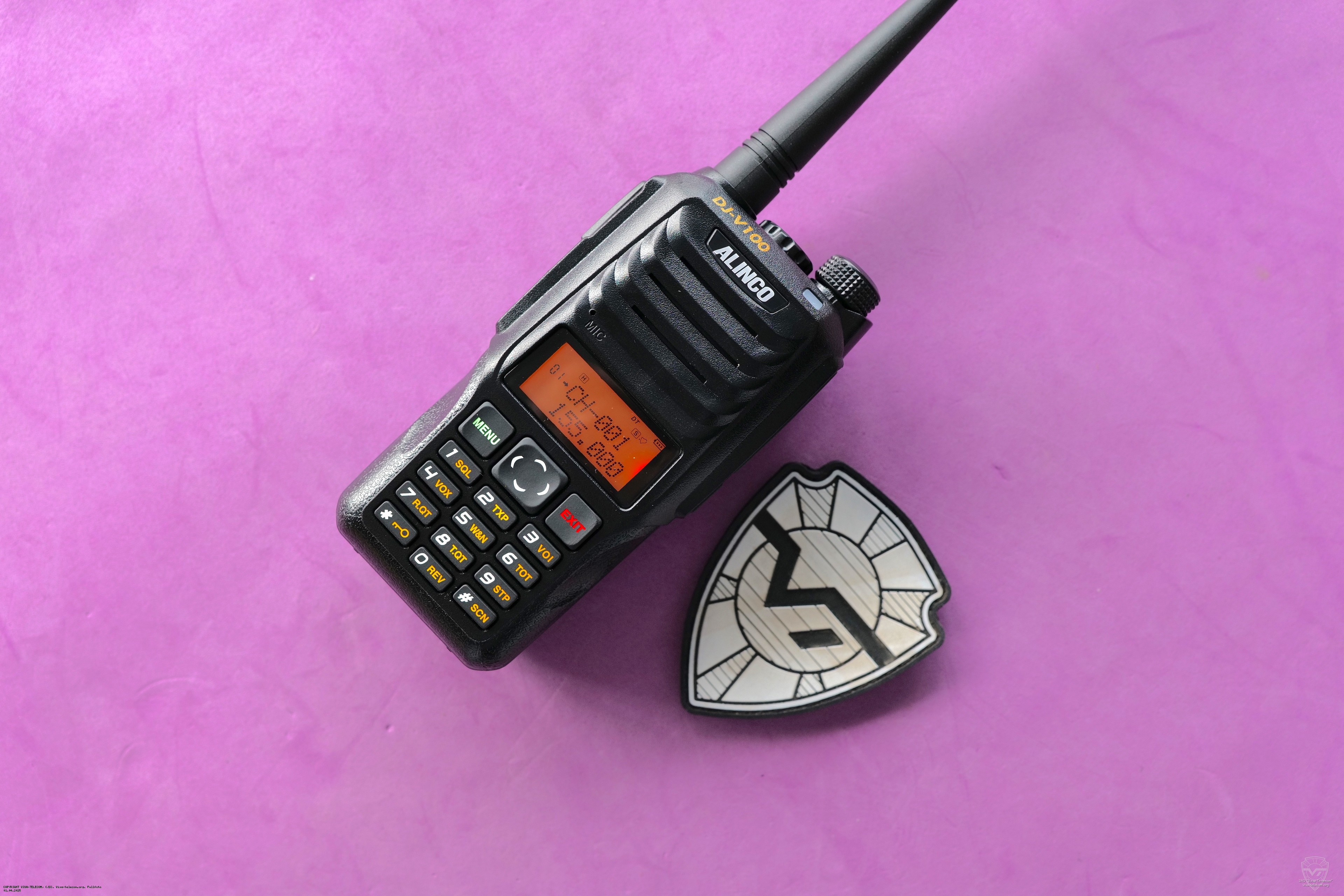 ������������ Alinco DJ-V100