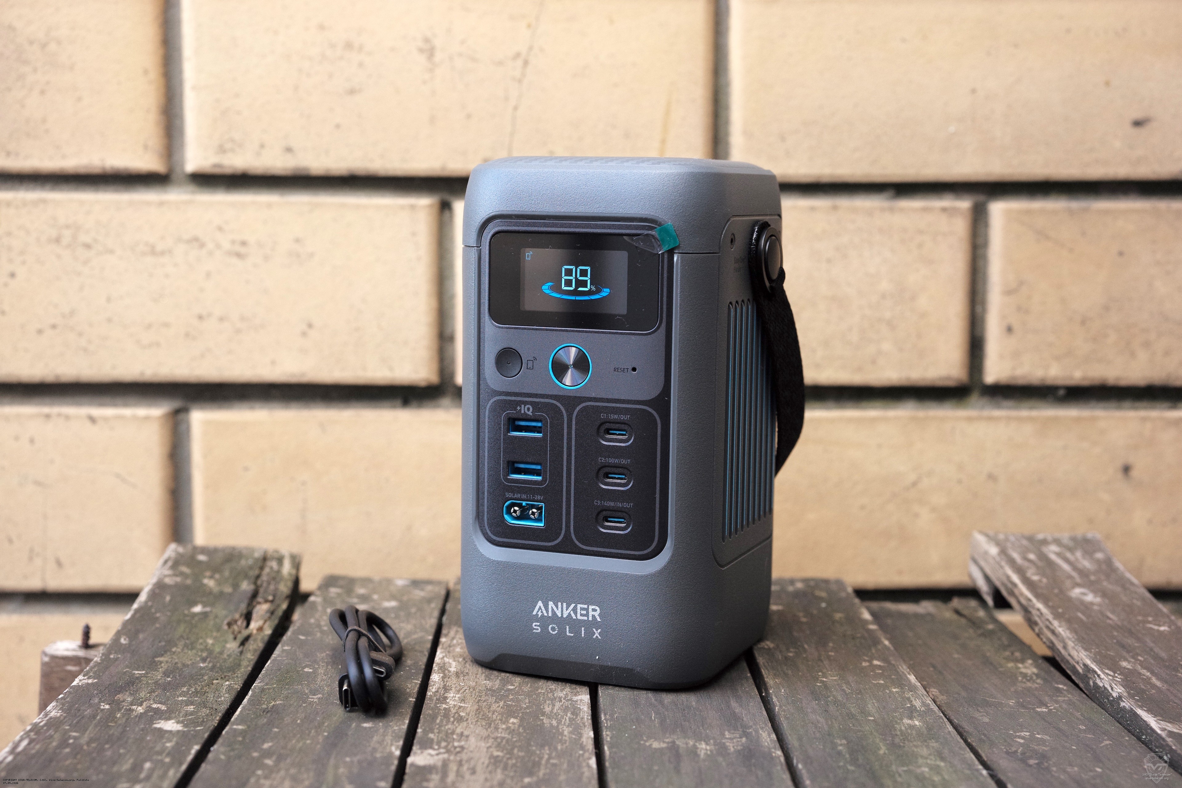 �������� ������ �������� ������� Anker Solix C200 DC