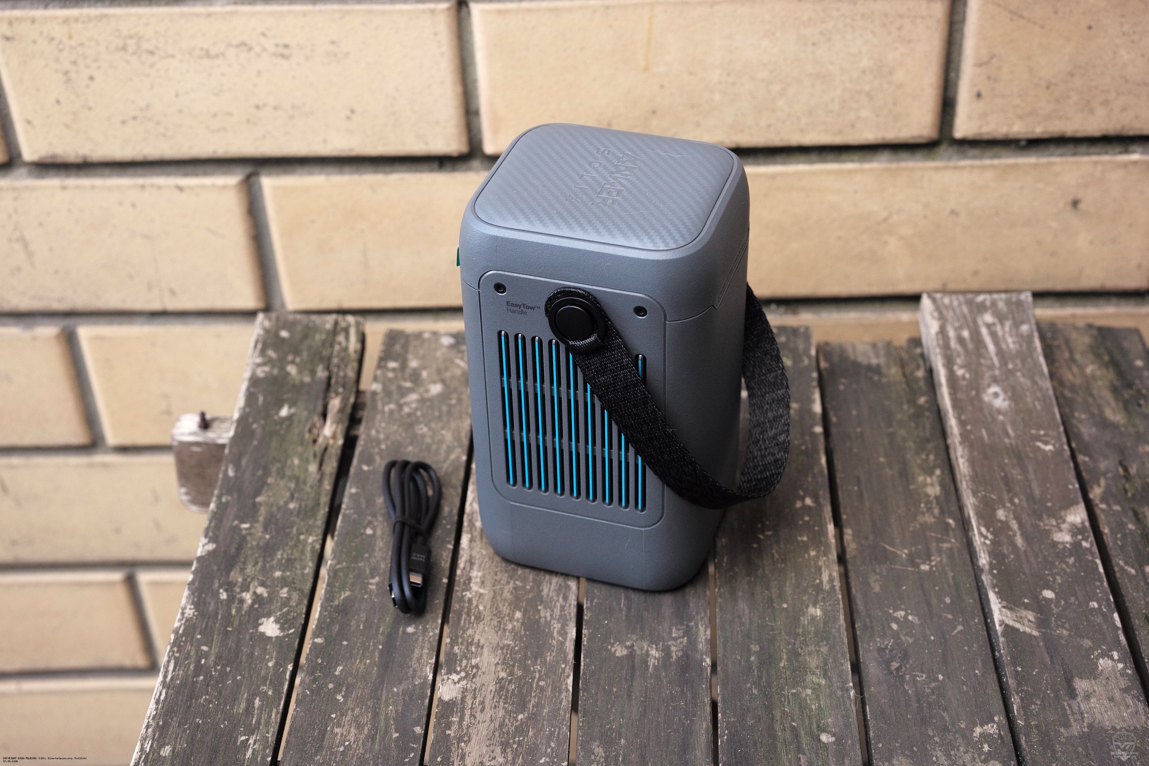 ��� ����� �������� ������� Anker Solix C200 DC