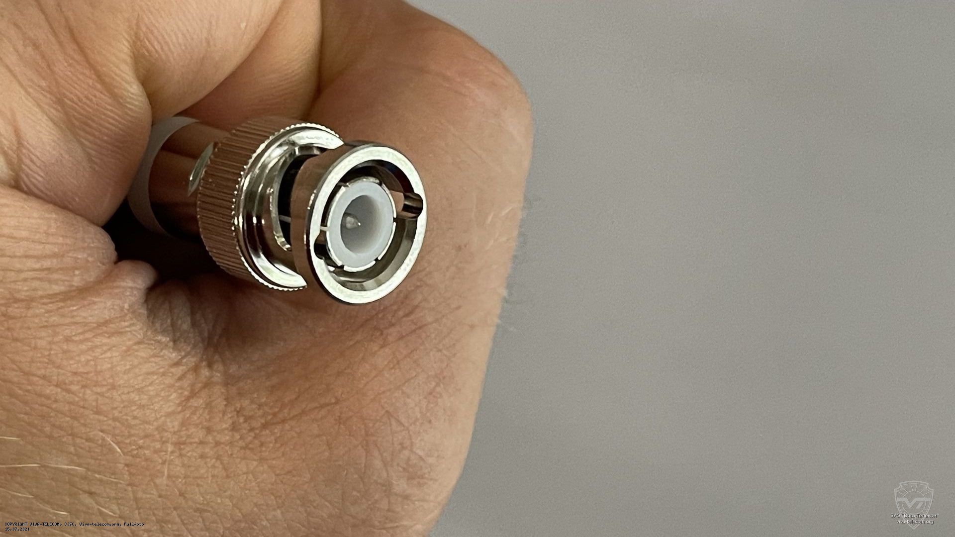 ������ ������� AOR RA-8600