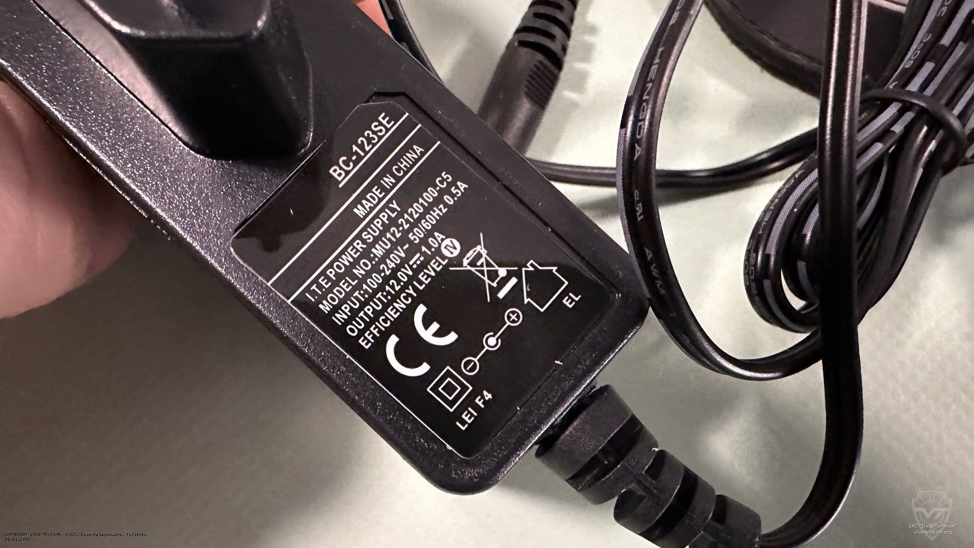 ������� ������� ��������� ���������� AT-WPLN4226