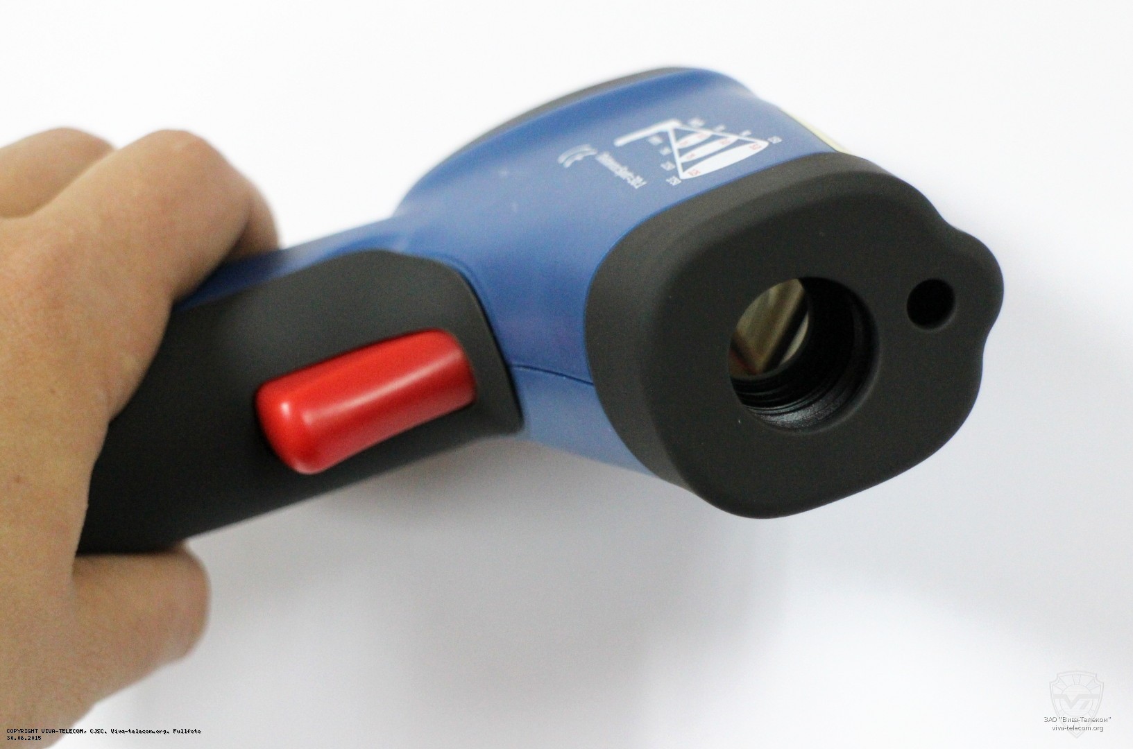 ���������� ��������� CEM DT-8835