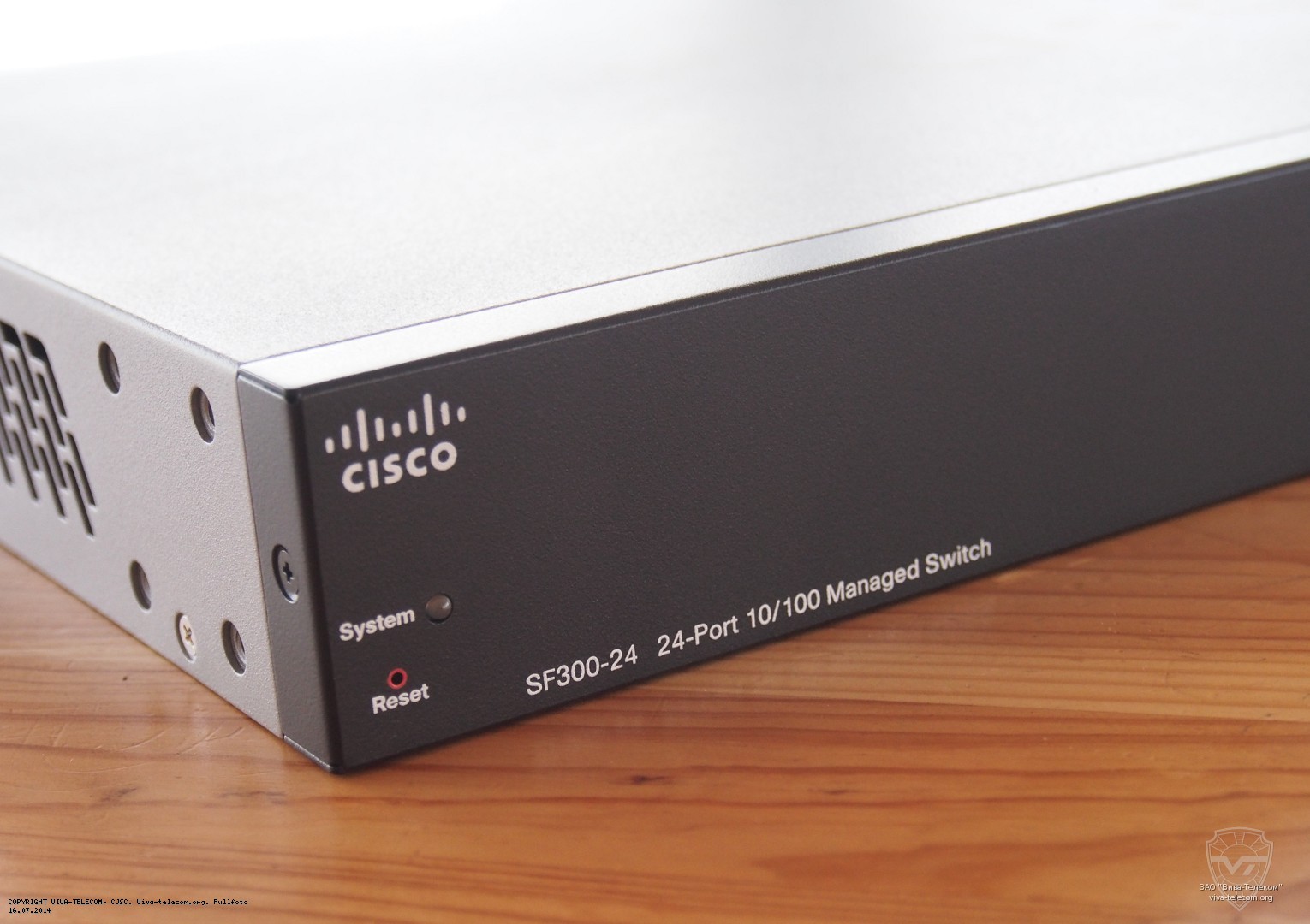      Cisco SF300-24