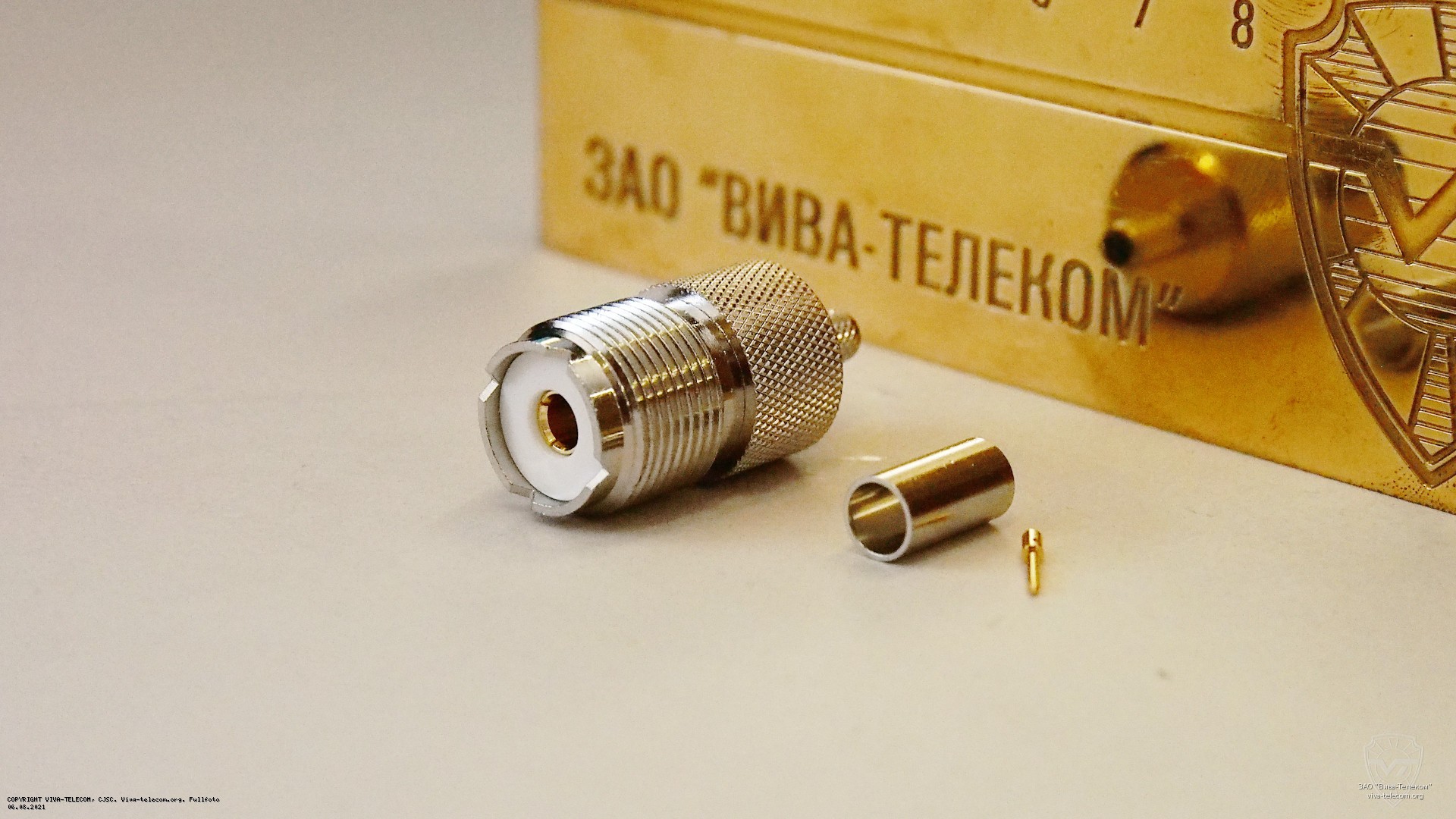 UHF (розетка) для RG58 под обжимку. Multicom Tronic UHF (f) RG58 обжимка UHF (розетка) для RG58 под обжимку