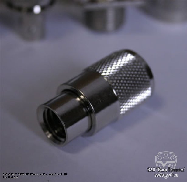 ������ UHF (�����) �� ������� ������ RG-8, RG-213