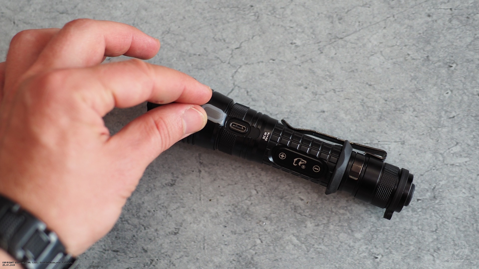 ���� USB C ������ EagleTac G3L