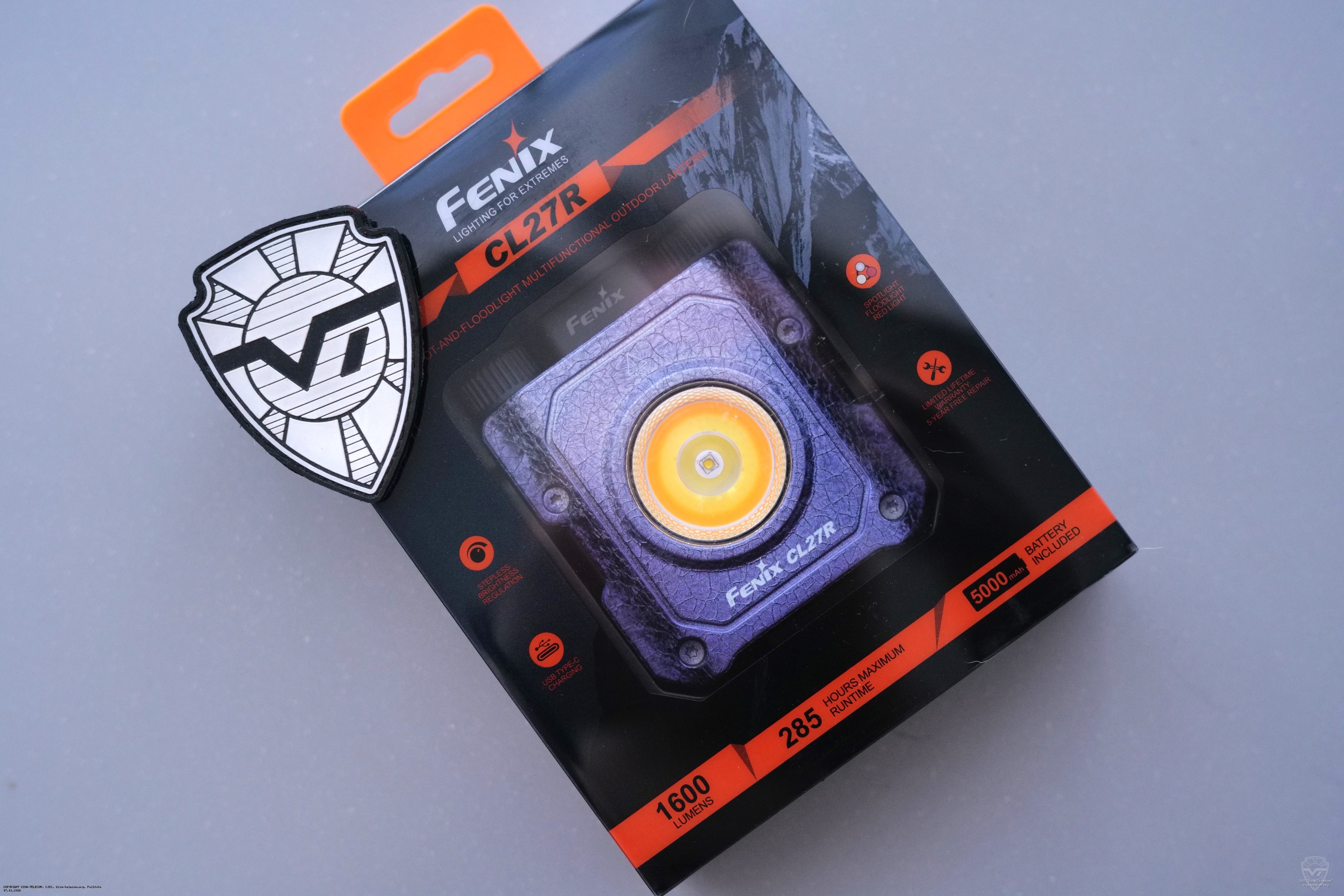 Кемпинговый фонарь Fenix CL27R. Fenix CL27R Кемпинговый фонарь Fenix CL27R