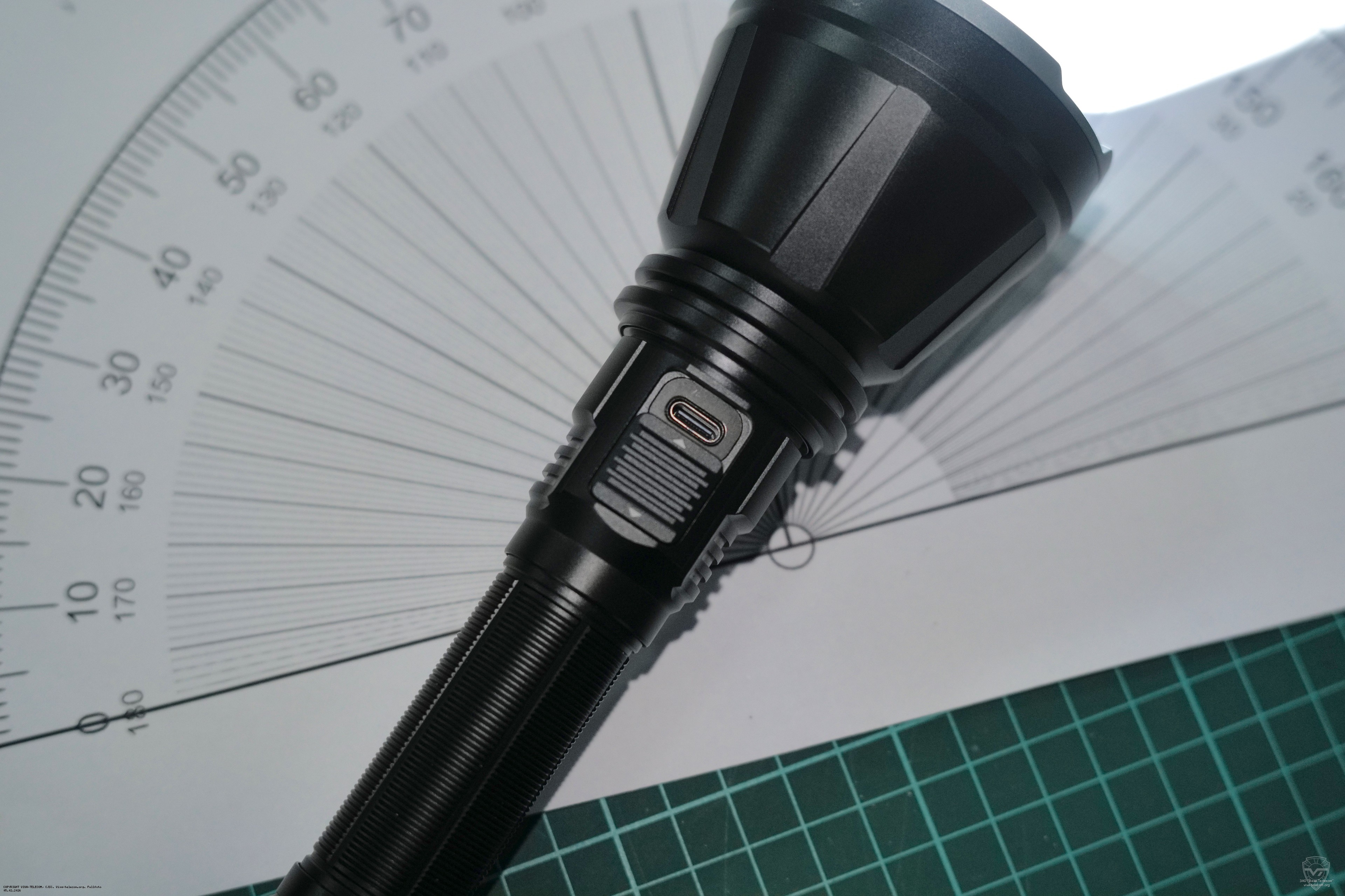 ���� ������ ������ Fenix HT-18R