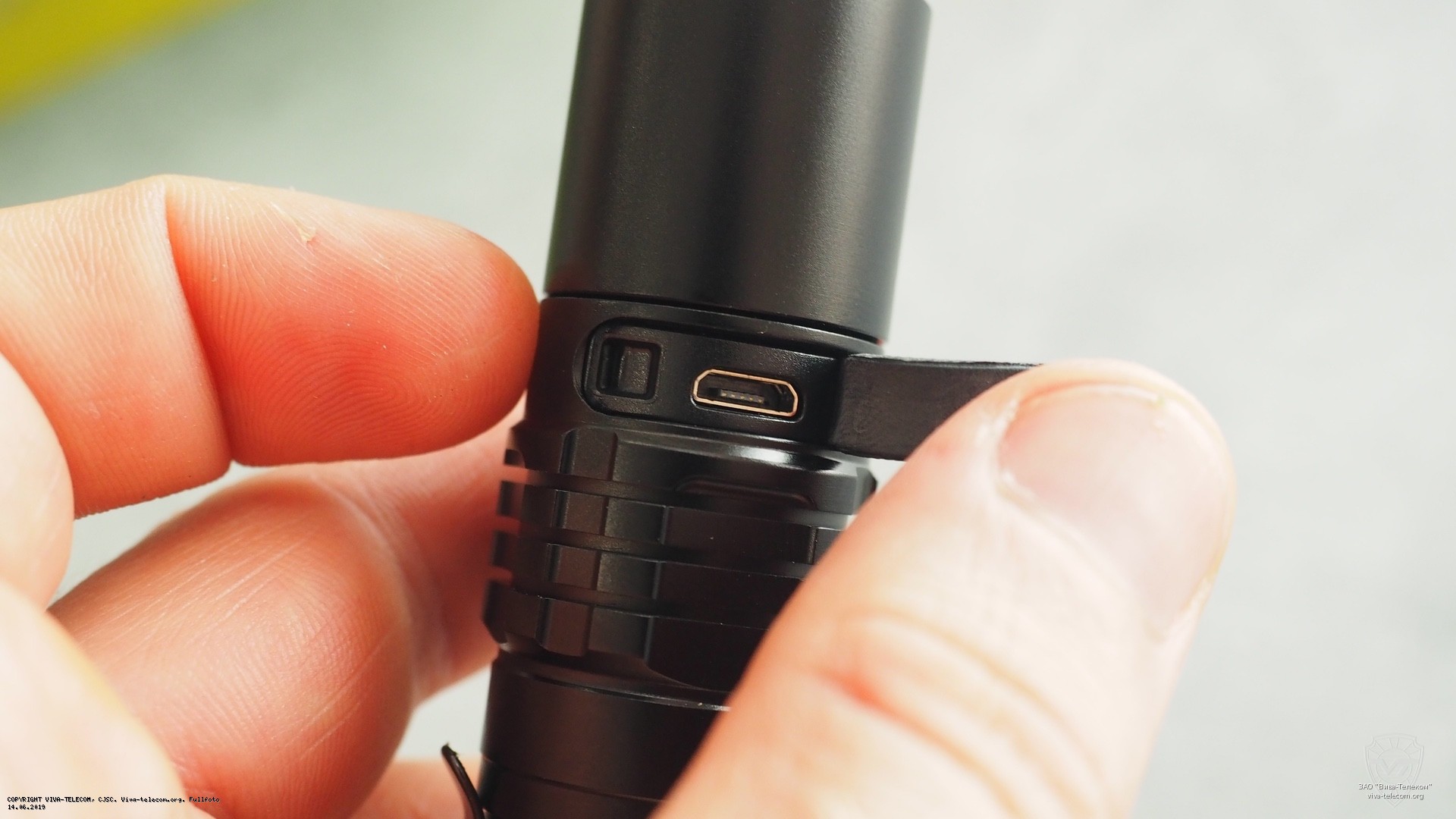 ������ micro USB ������ Fenix UC35 V2