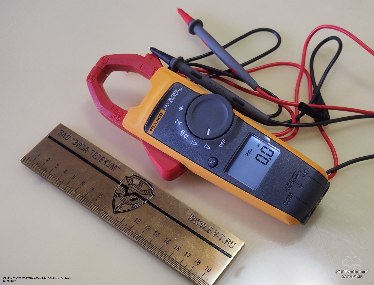 ���������� ������� ����������������� ������ Fluke 373