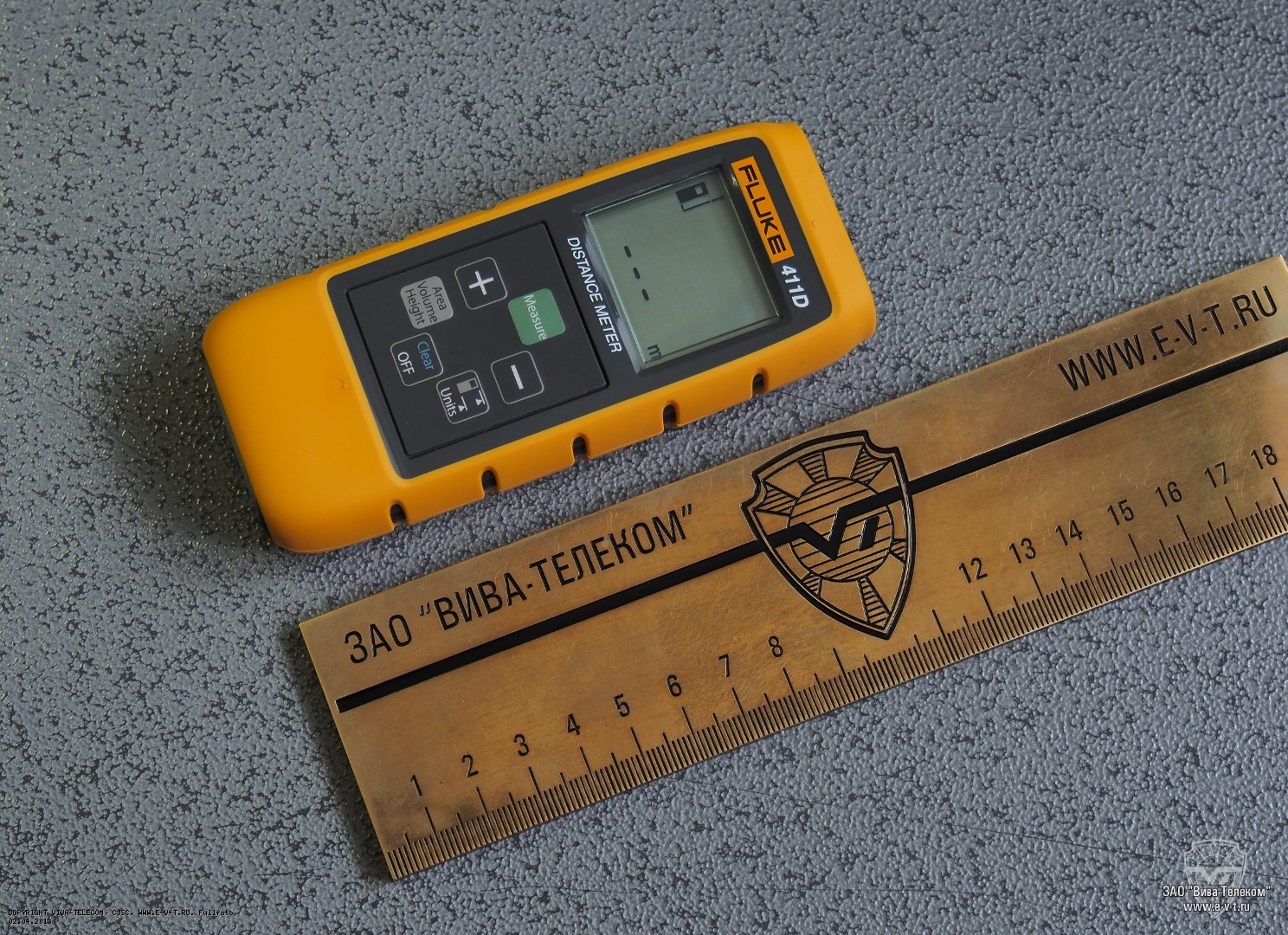 �������� ��������� ���������� Fluke 411D