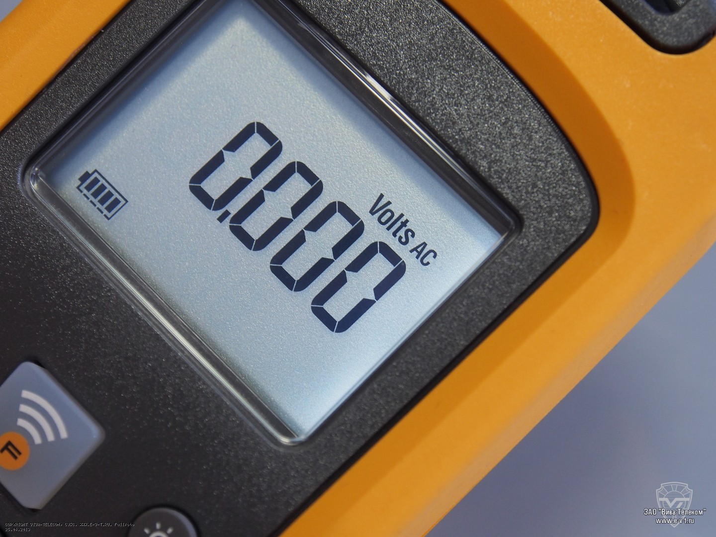 ������� ���������� ���������� Fluke CNX v3000