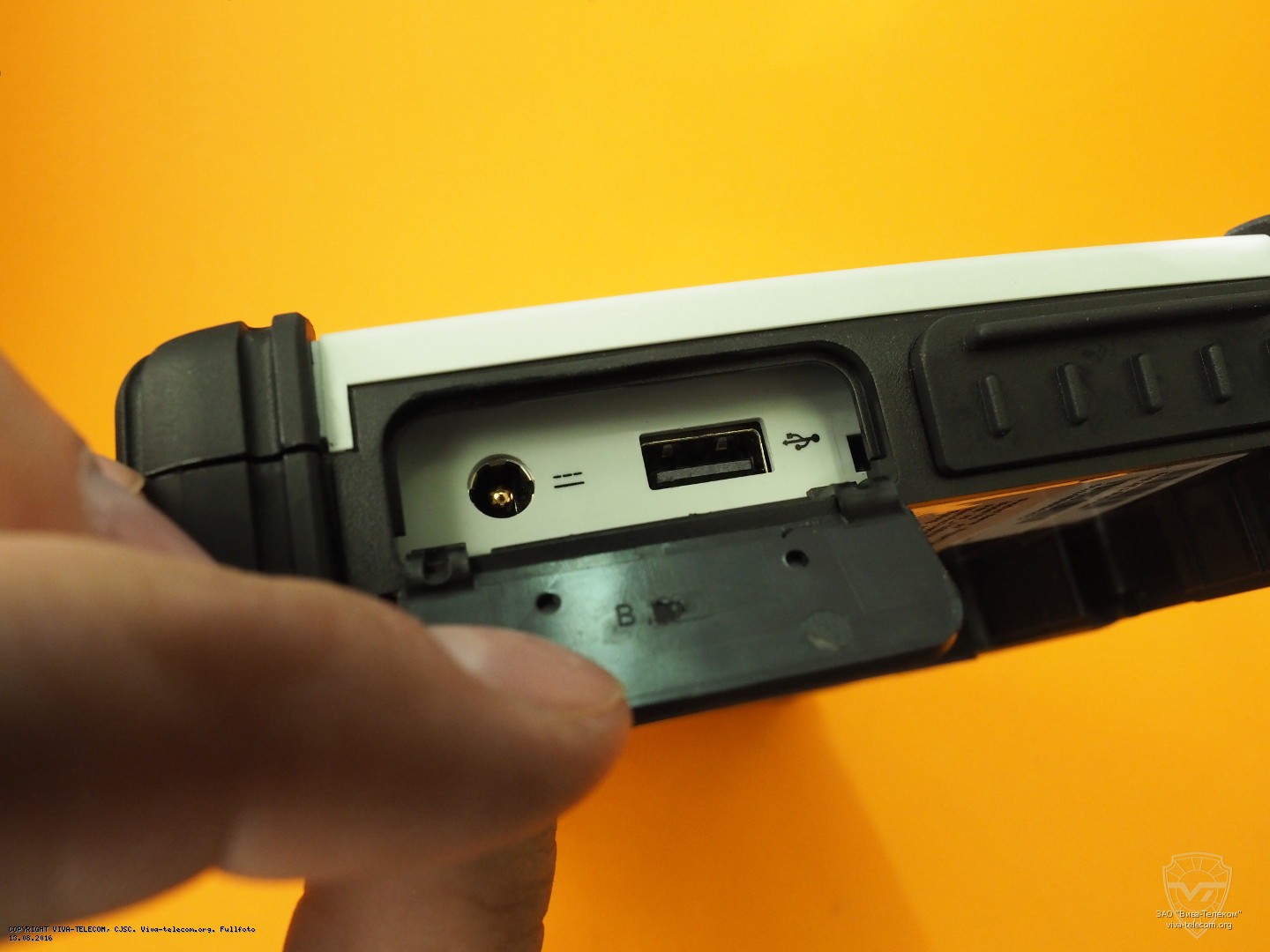 ������ ������� � USB ���� Handheld Algiz 7