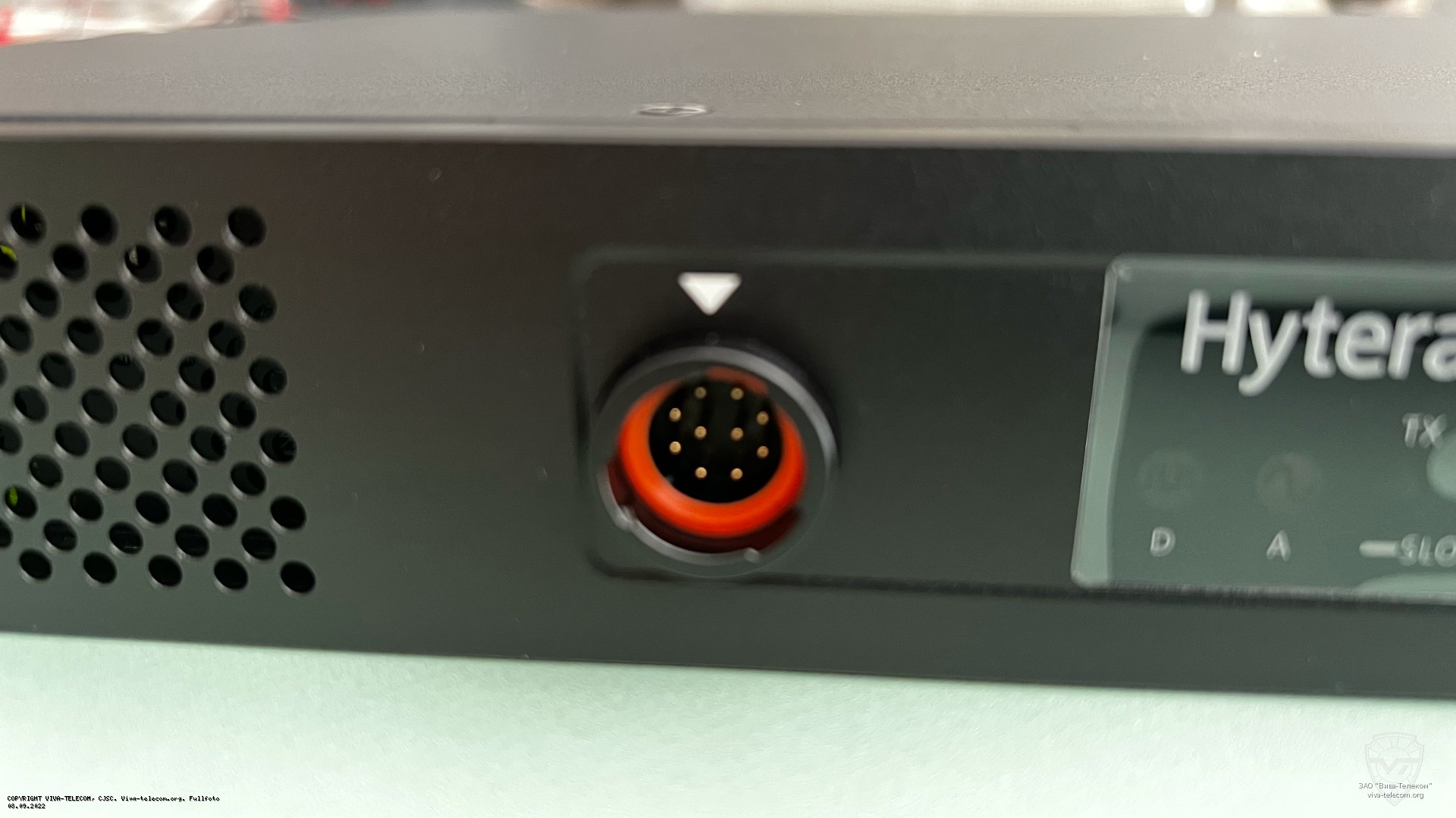 ���� ��������� ������������� Hytera HR-1065