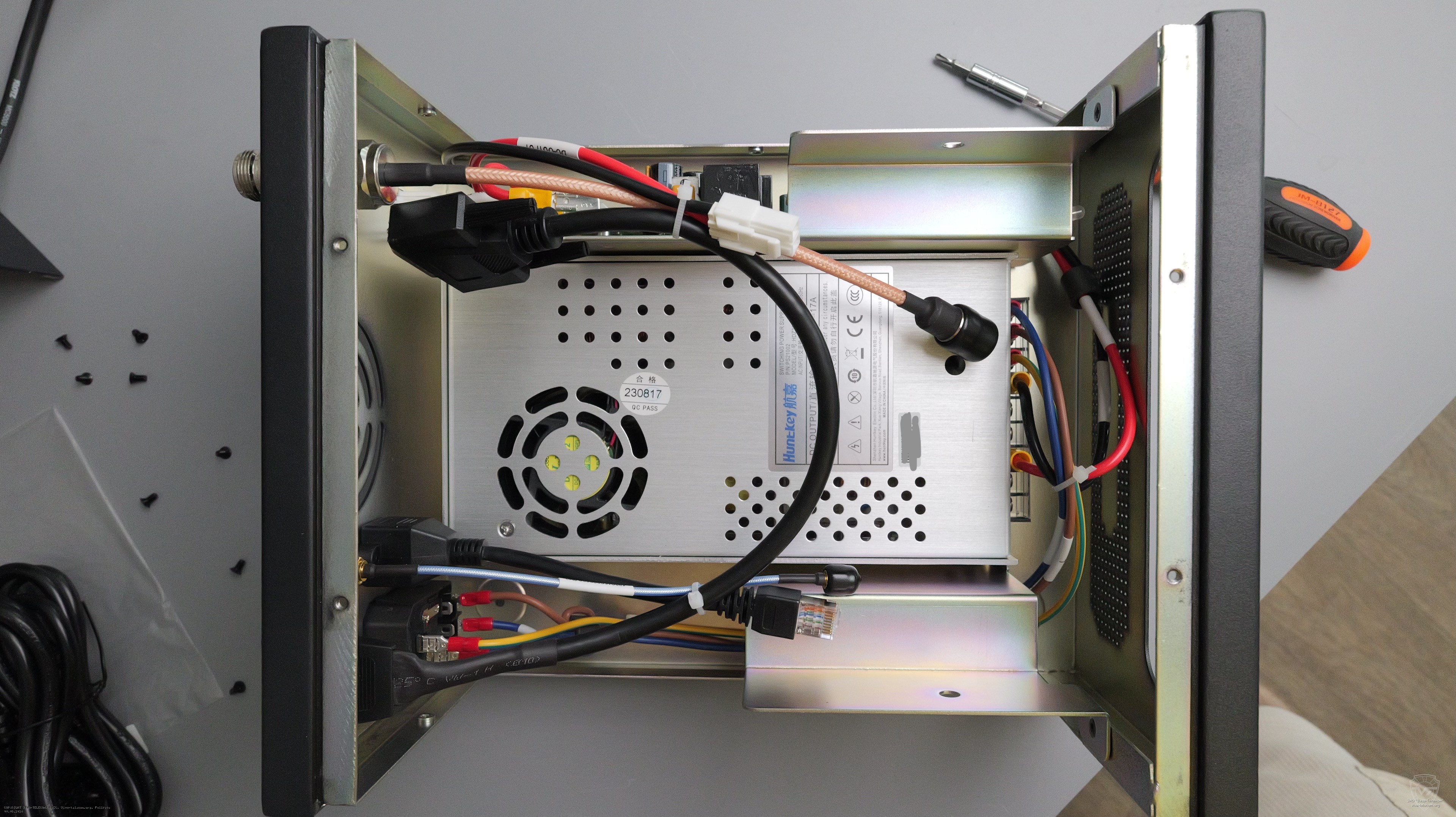 ��� ����� ������� Hytera PS16001 ������