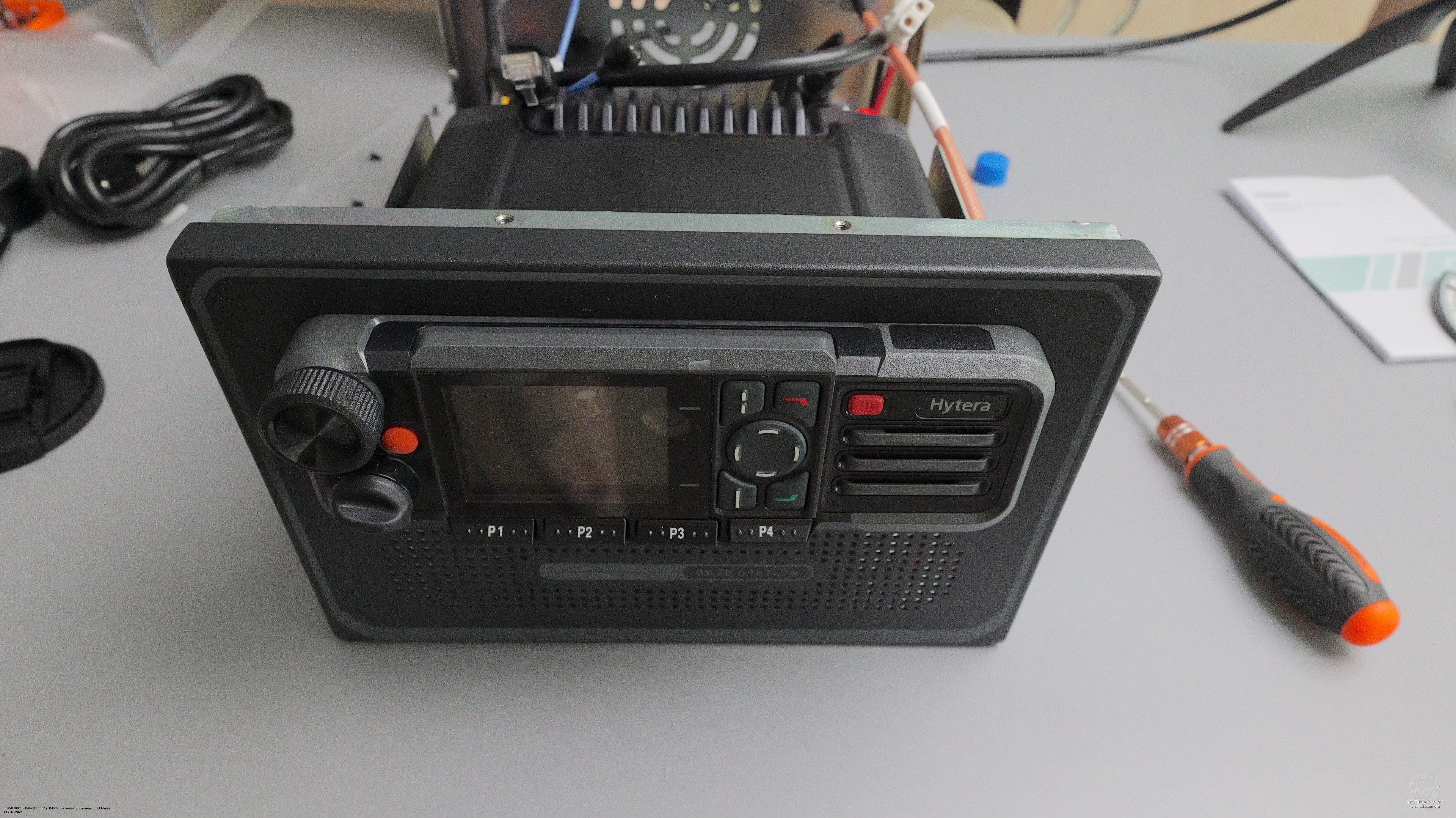 ���� ������� Hytera PS16001 � ����� ��� ��������� ������������