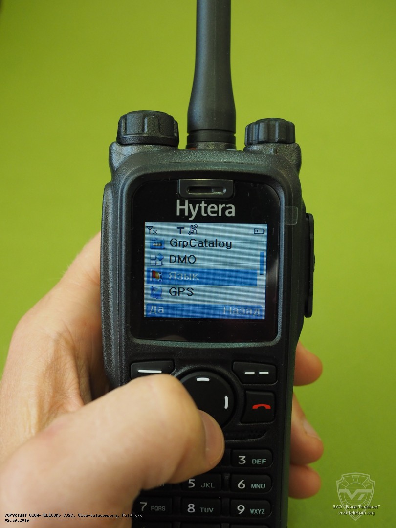 Дисплей Tetra радиостанции Hytera PT-580H | фотография от ЗАО Вива-Телеком