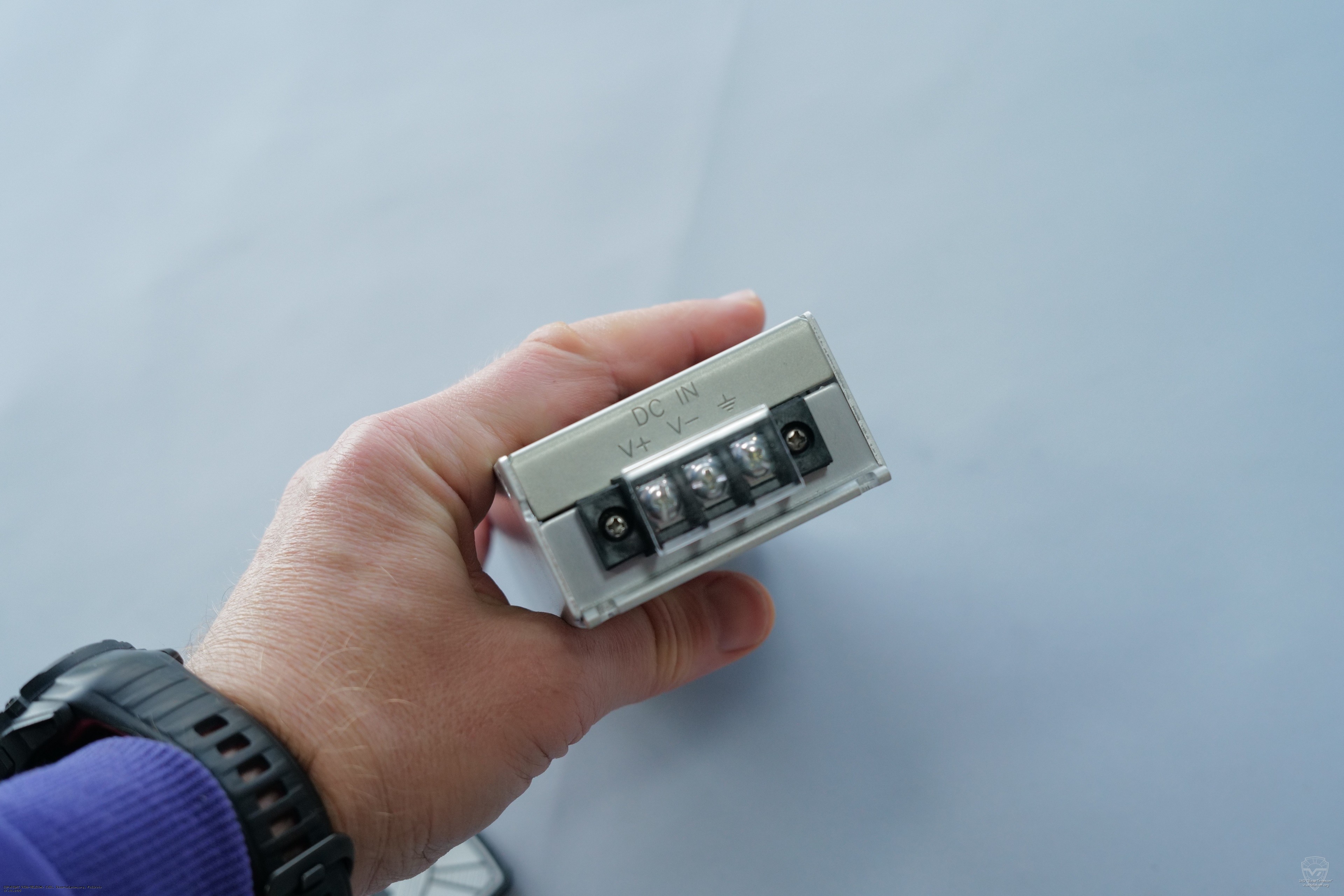 Входные клеммы преобразователя Hytera PV8002. Hytera PV8002 Входные клеммы преобразователя Hytera PV8002