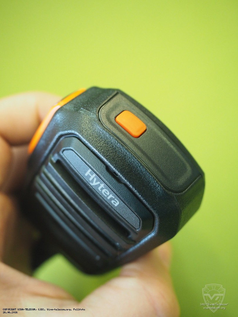 Вид спикер-микрофона Hytera SM18N2 сверху. Hytera SM18N2 Вид спикер-микрофона Hytera SM18N2 сверху