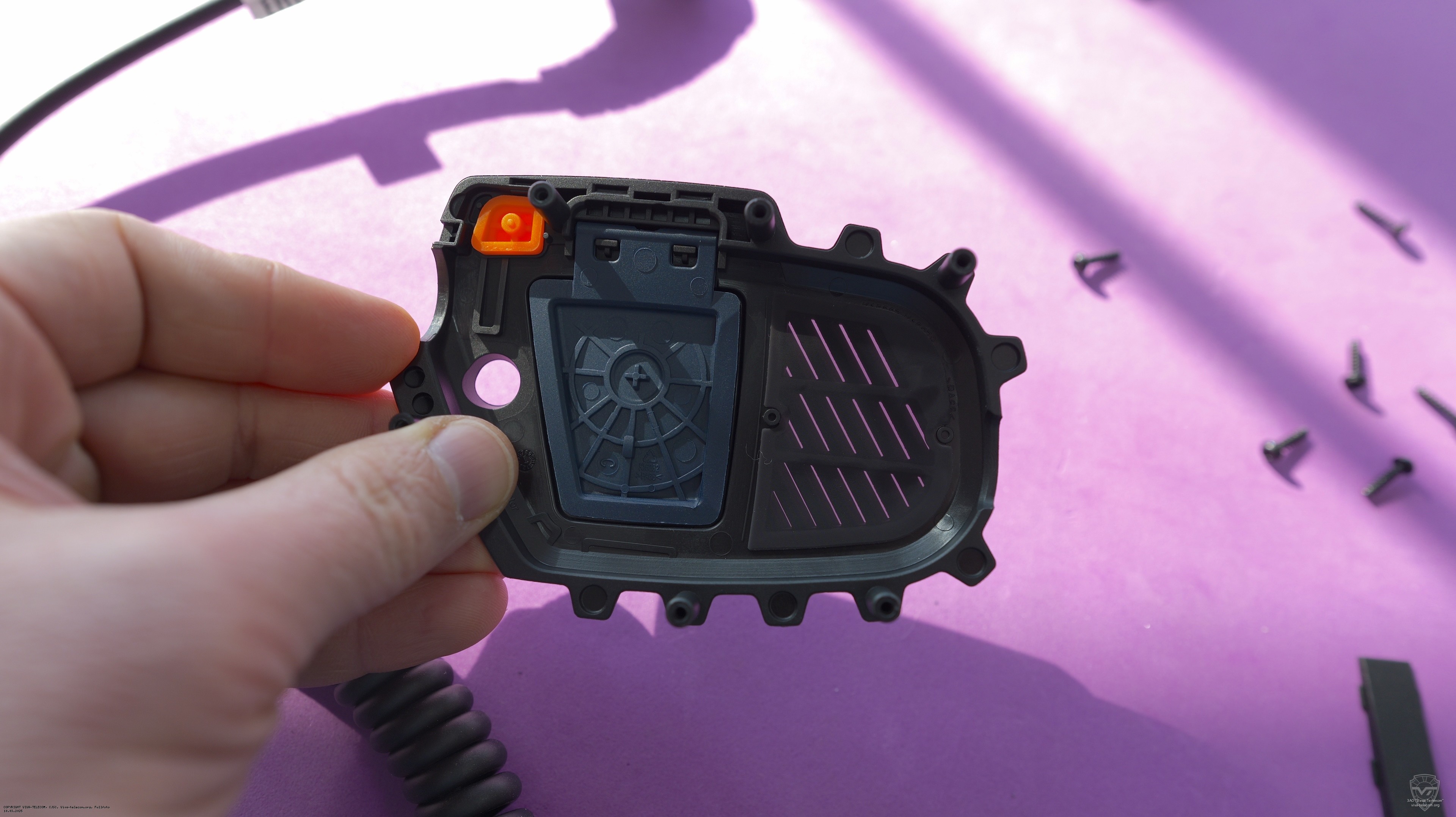 Передняя крышка спикер-микрофона Hytera SM24N2P-Ex. Hytera SM24N2P-Ex Передняя крышка спикер-микрофона Hytera SM24N2P-Ex