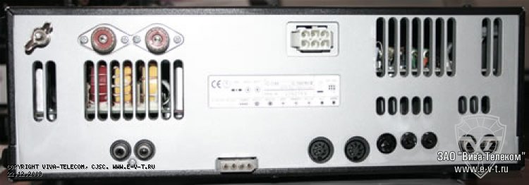 Радиостанция КВ диапазона Icom IC-756 PRO3. Вид сзади.. Icom IC-756 PRO3 Радиостанция КВ диапазона Icom IC-756 PRO3. Вид сзади.