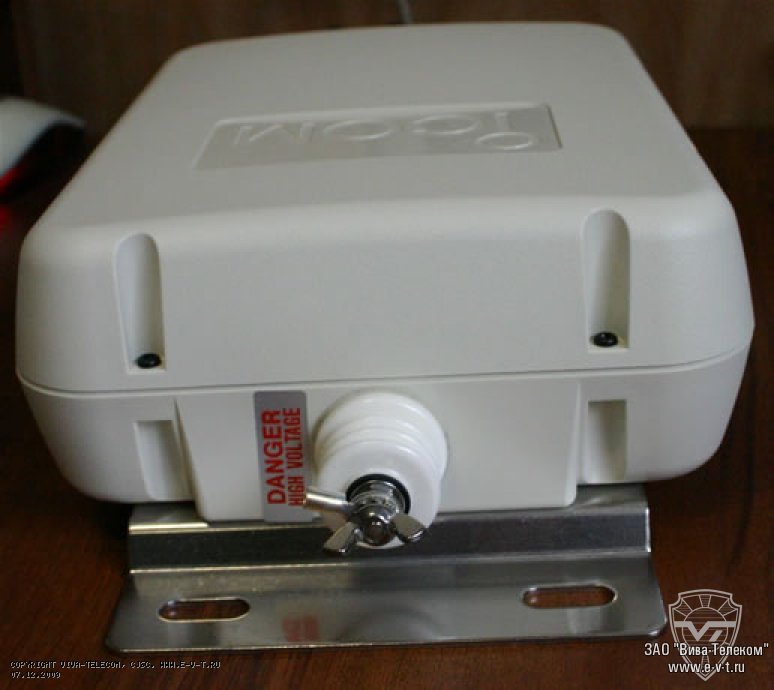 Icom. ����� �������������� Icom AH-4