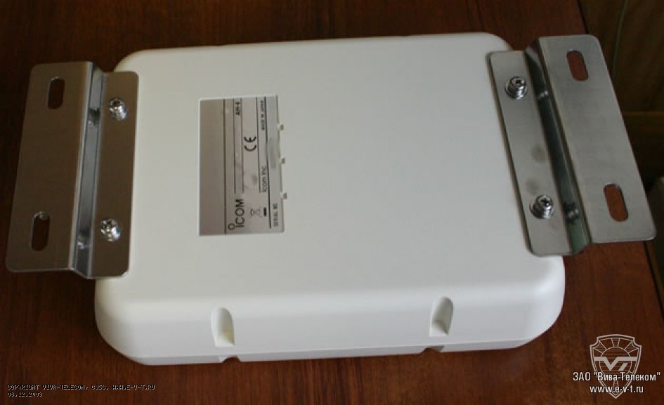 ��������������� �������� ����� Icom AH-4