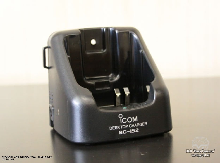 �� Icom BC-152
