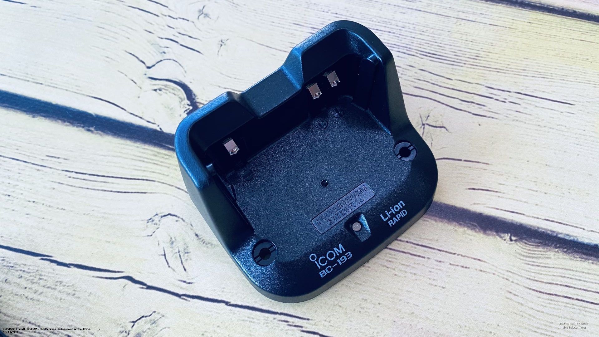 ������� �������� ���������� Icom BC-193