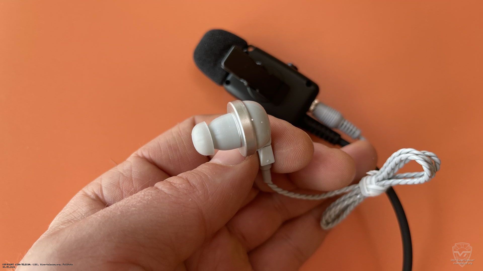 ������� ��������� Icom HM-153LA