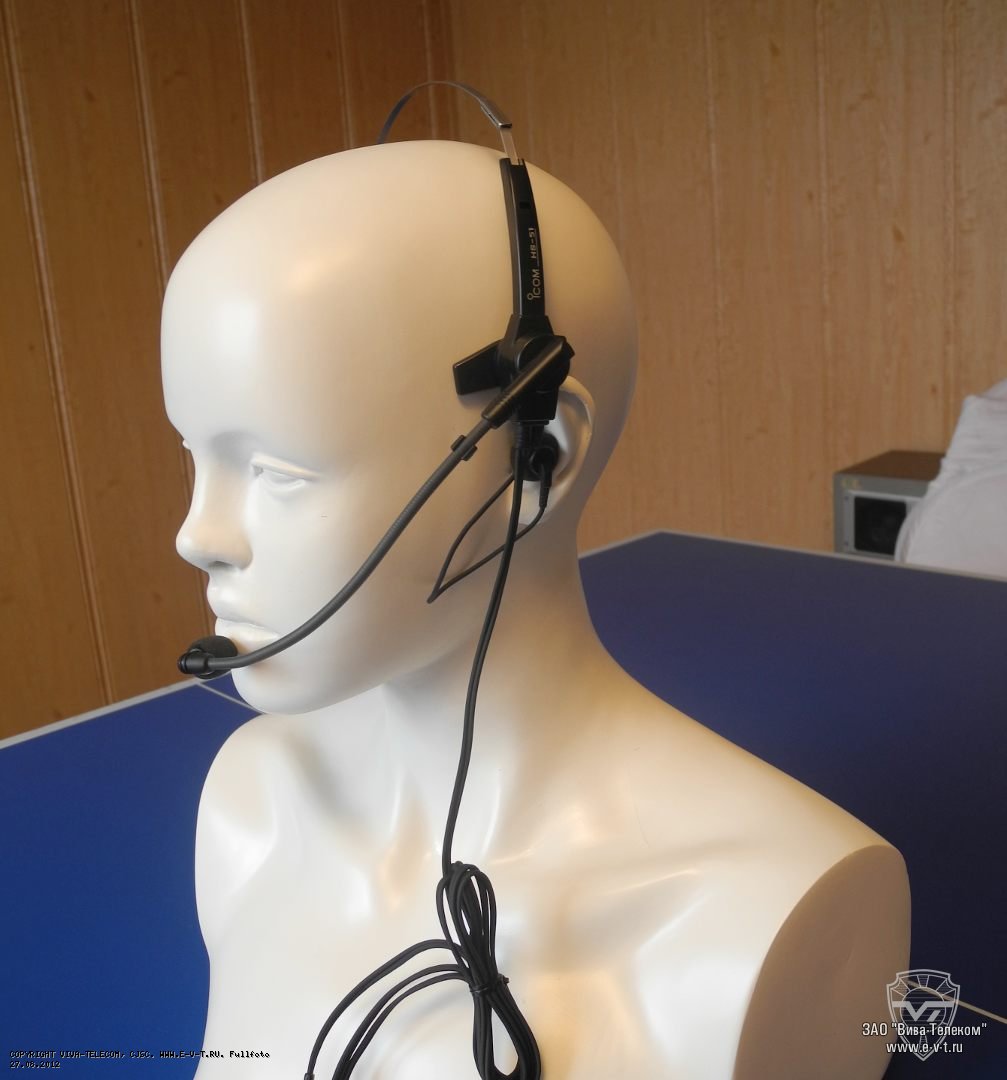 �������������� ���������� Icom HS-51