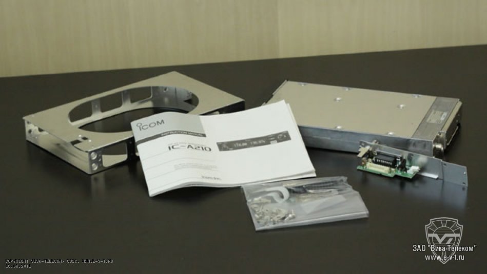 ������������ ������������ Icom IC-A210