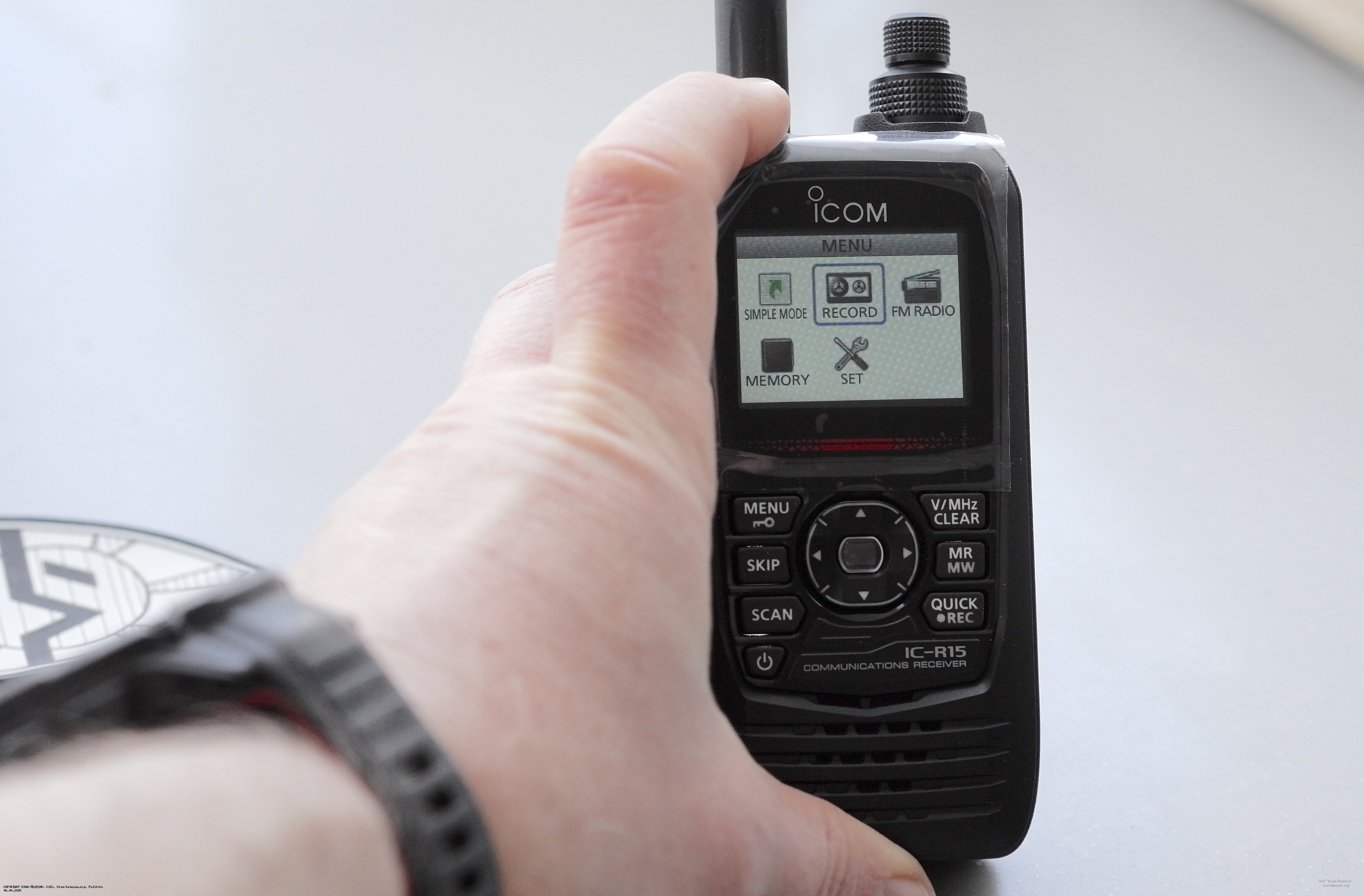 ���� ��������� Icom IC-R15