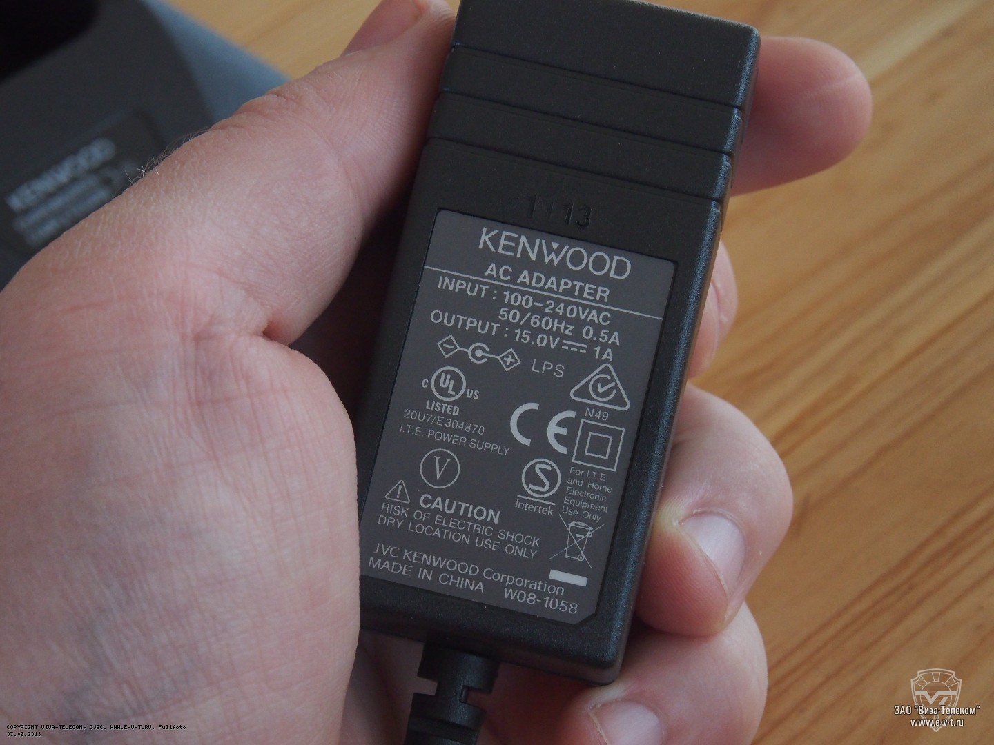 Сетевой адаптер зарядки Kenwood KSC-25. Kenwood KSC-25 Сетевой адаптер зарядки Kenwood KSC-25