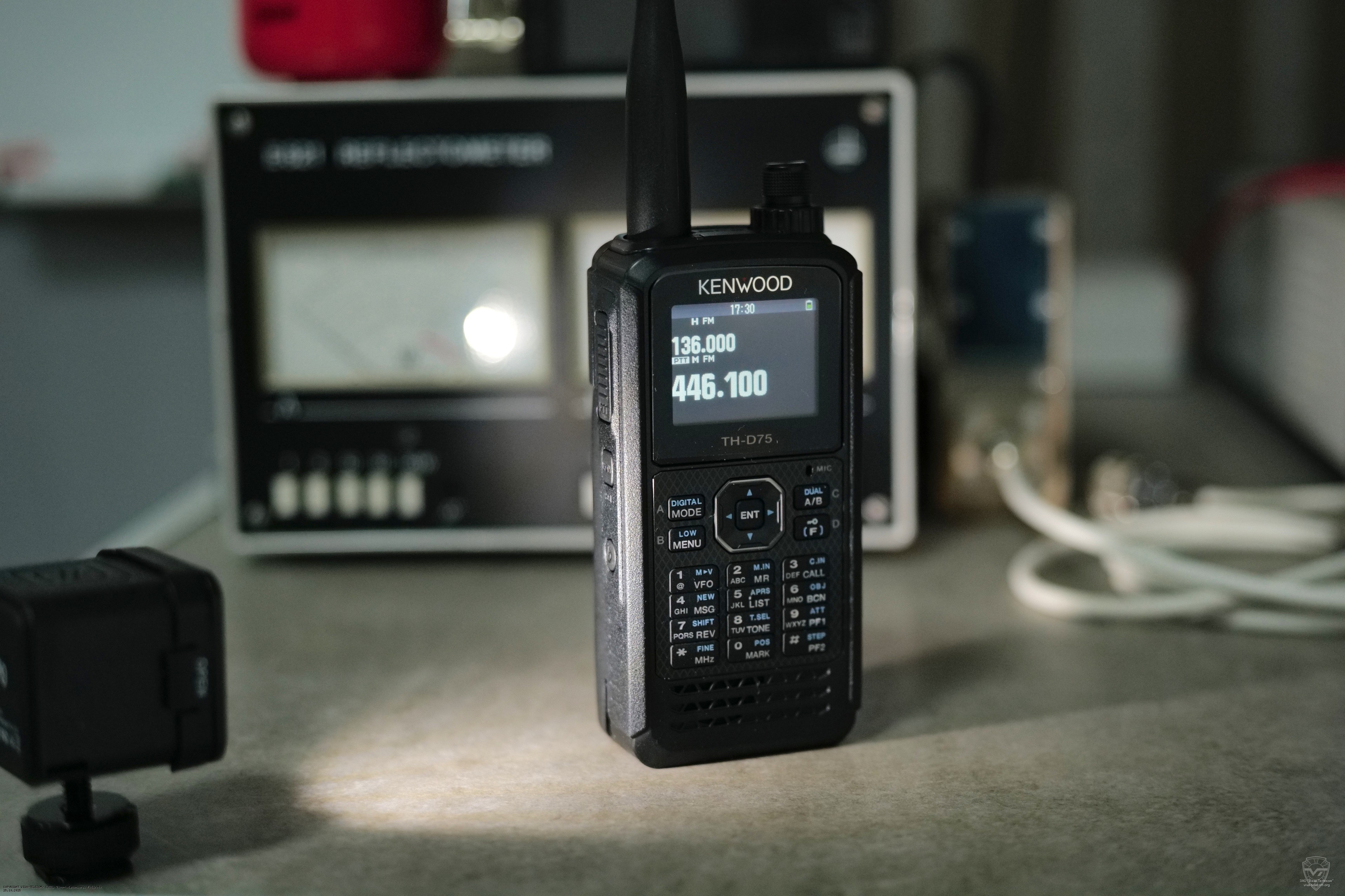 ��������������� ������������ Kenwood TH-D75