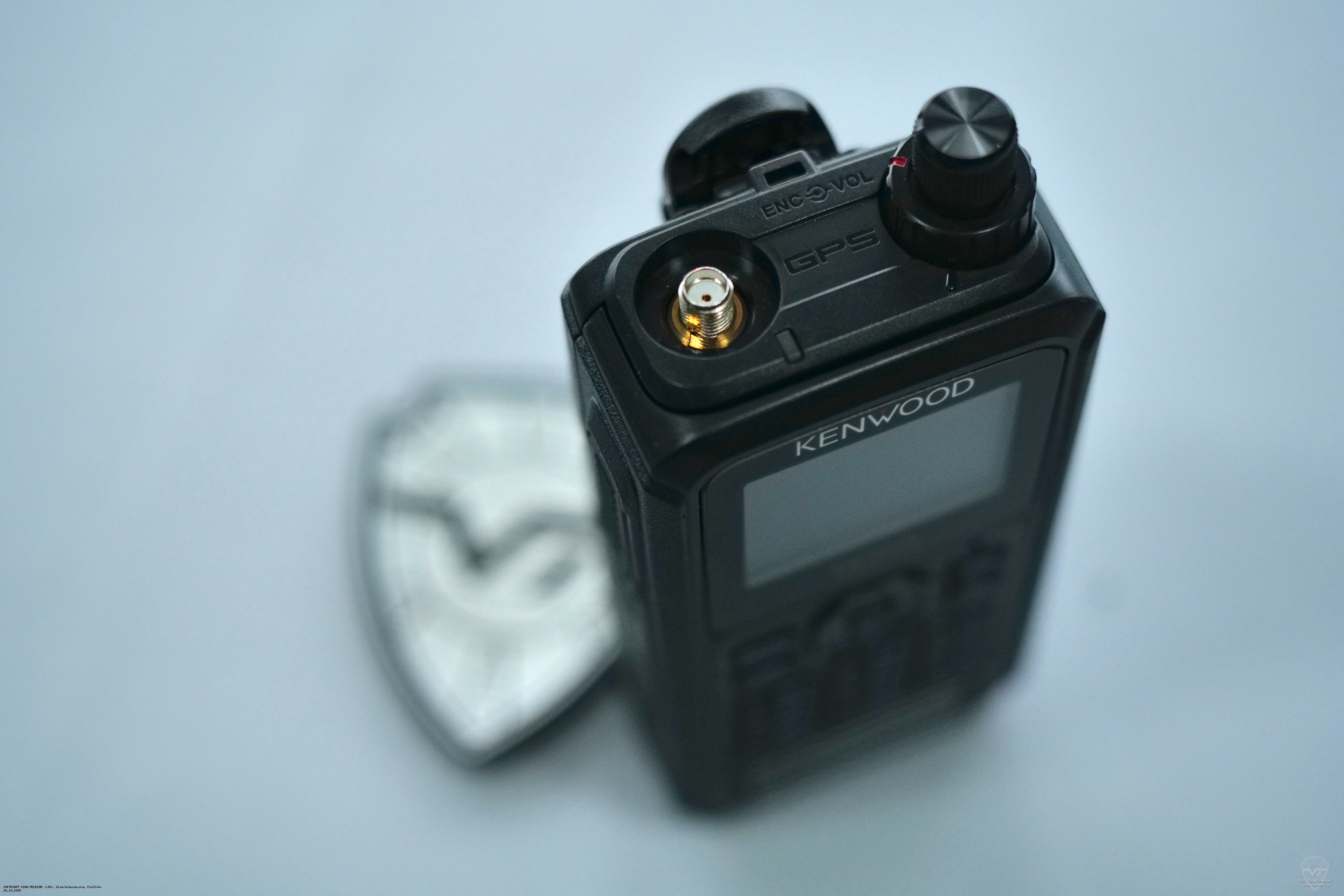 ��� Kenwood TH-D75 ������