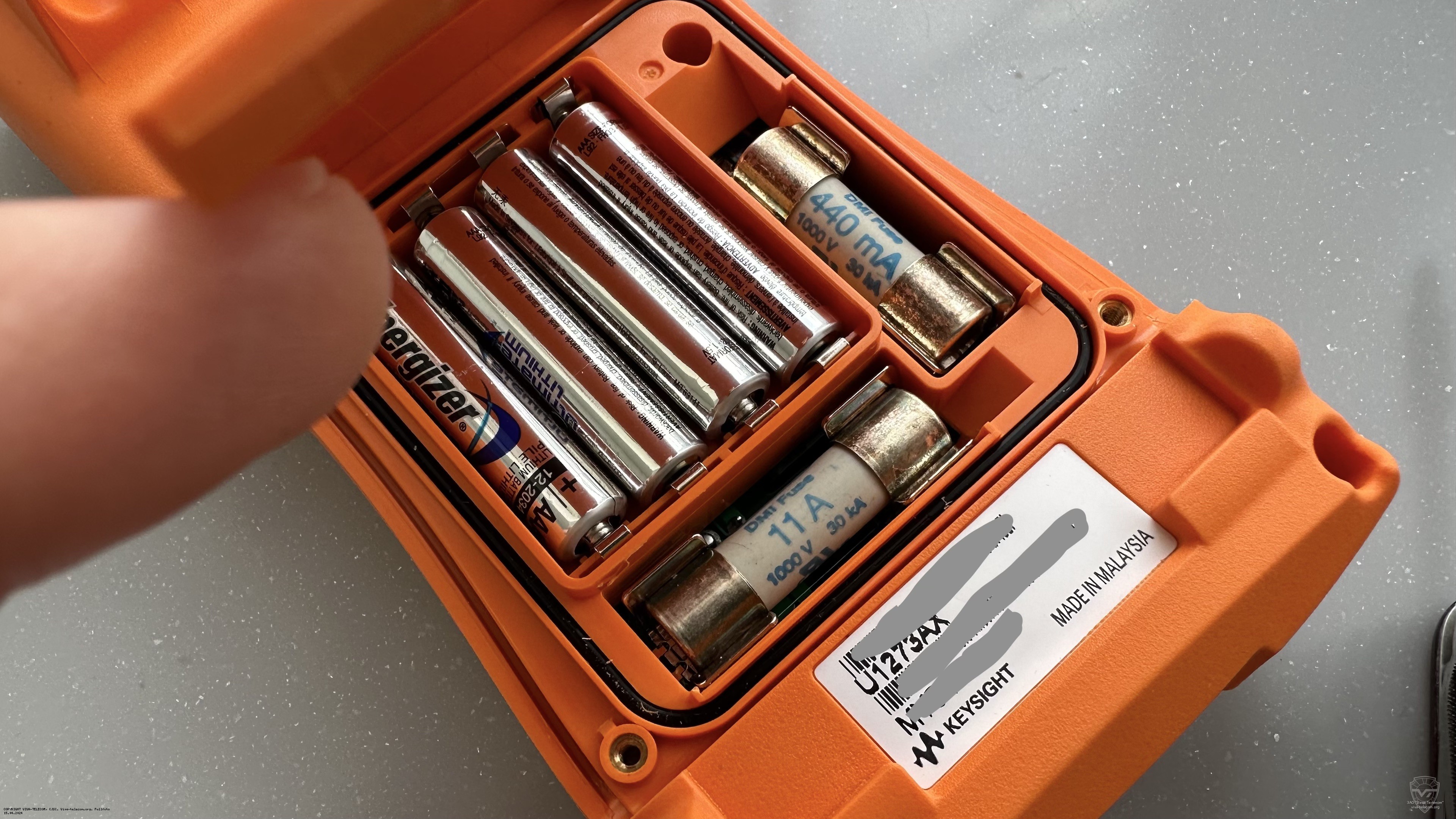 ������� � �������������� ����������� u1273ax_1.jpg