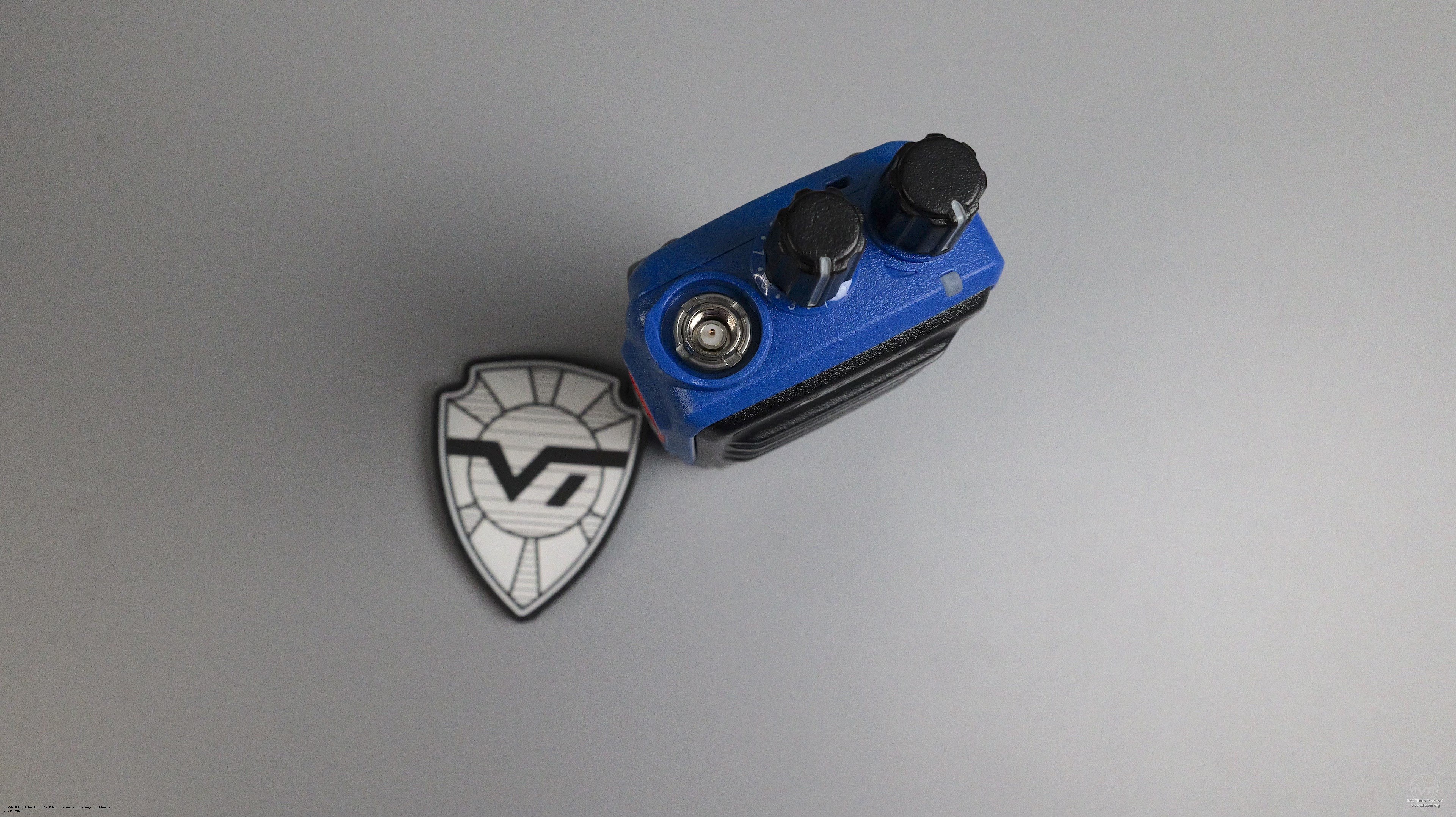 Вид радиостанции Kirisun DP-515-EX сверху. Kirisun DP-515-EX Вид радиостанции Kirisun DP-515-EX сверху