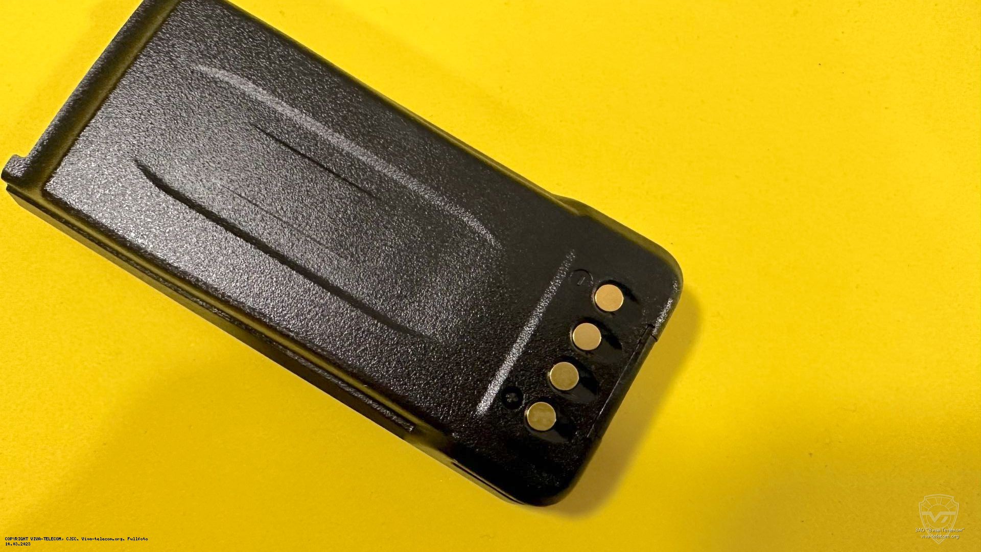 Вид батареи Kirisun KB-98B сзади. Kirisun KB-98B Вид батареи Kirisun KB-98B сзади