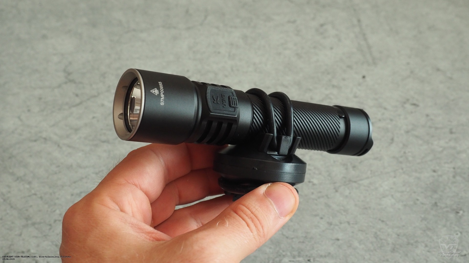 Велосипедное крепление фонаря Klarus ST15R. Klarus ST15R Велосипедное крепление фонаря Klarus ST15R