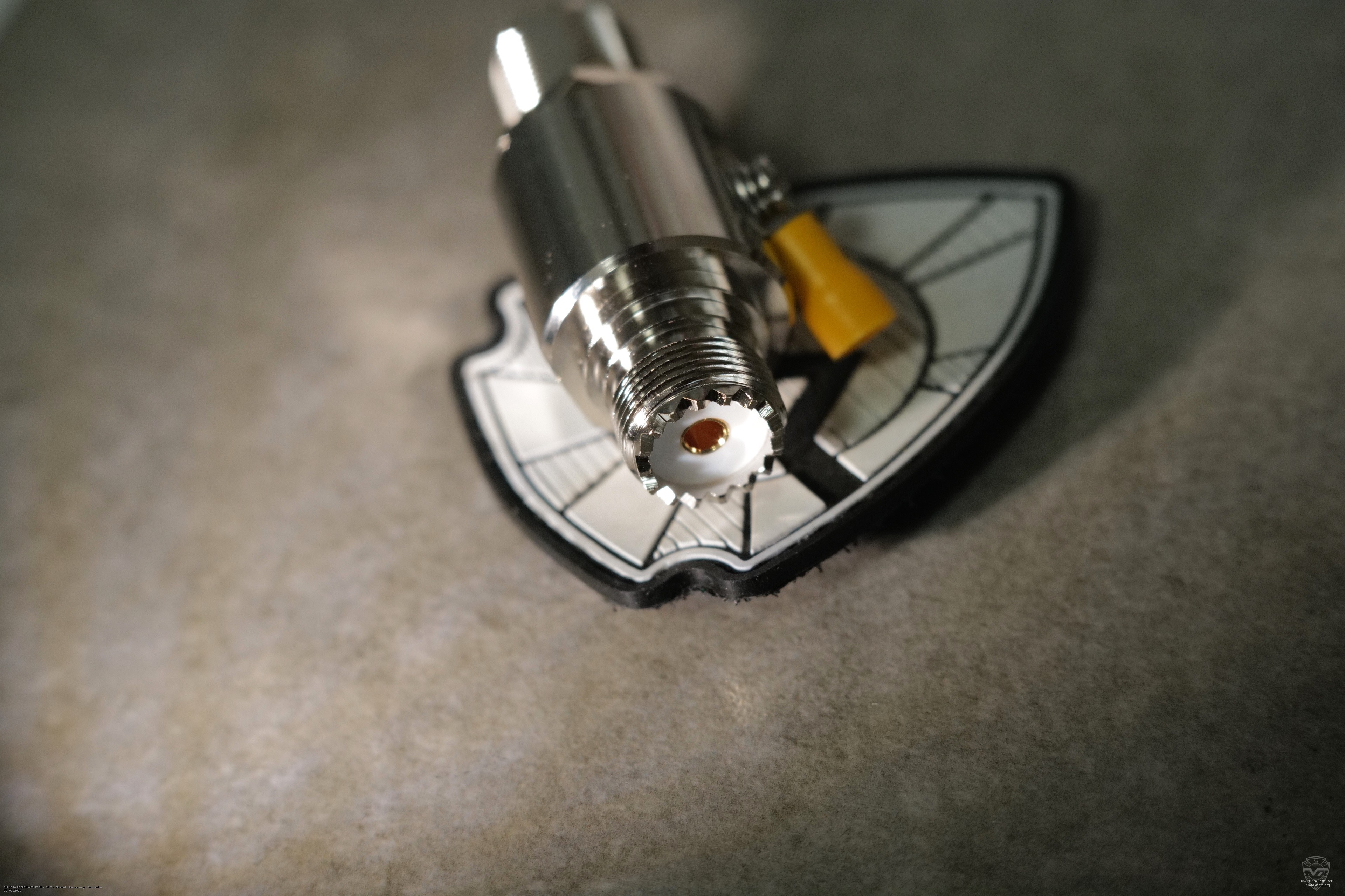 ������ ������ ��������������� TWSUF-200W-3G