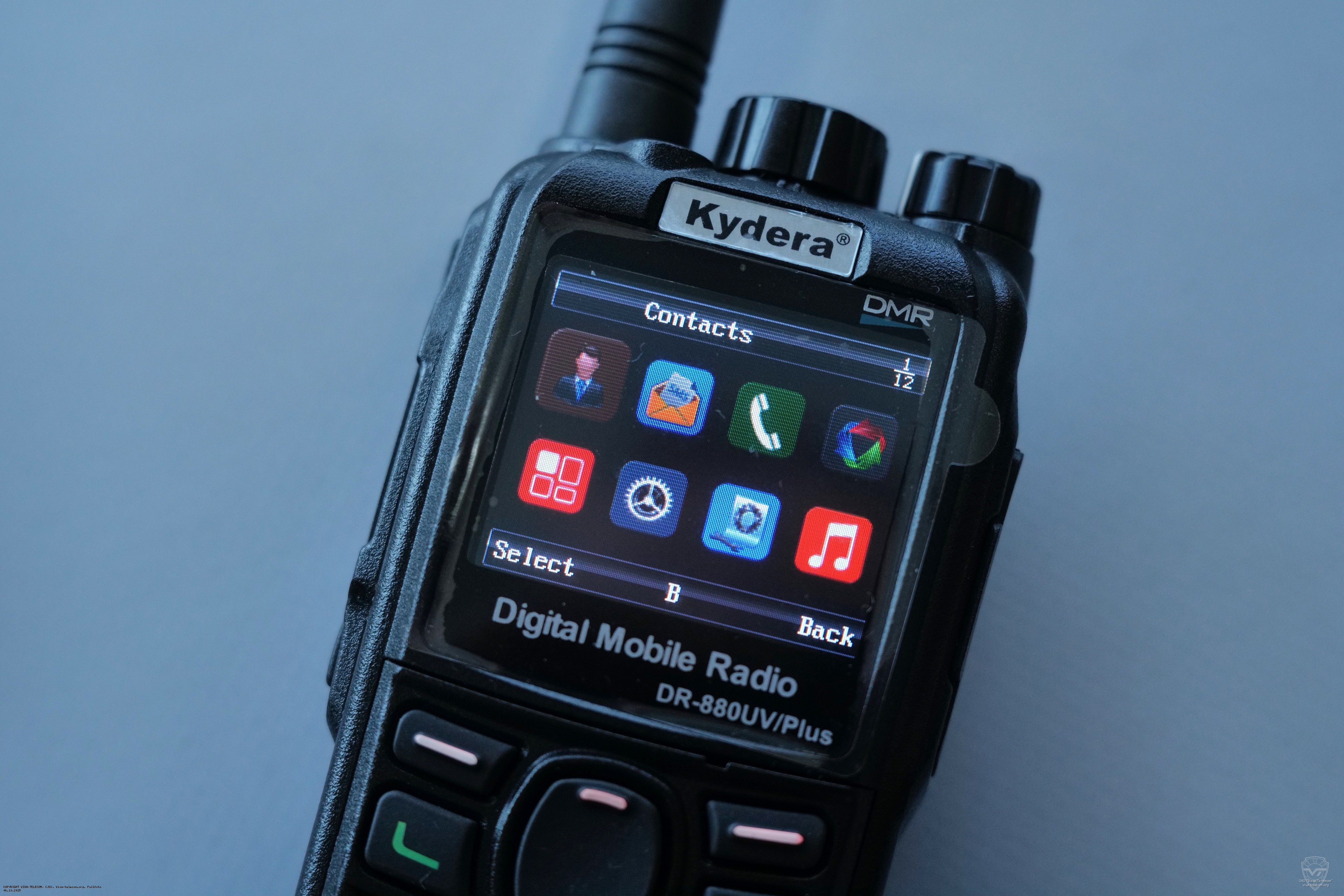 ���� ������������ Kydera DR-880UV