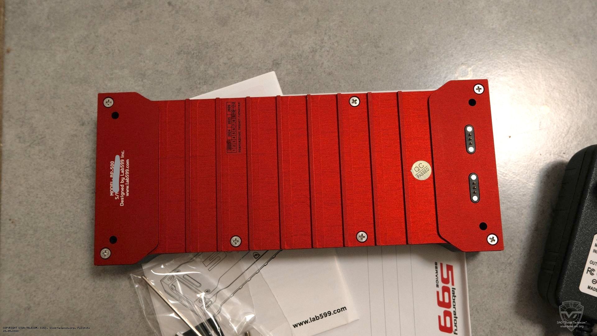 Вид АКБ Lab599 BP-500 снизу. Lab599 BP-500 Вид АКБ Lab599 BP-500 снизу
