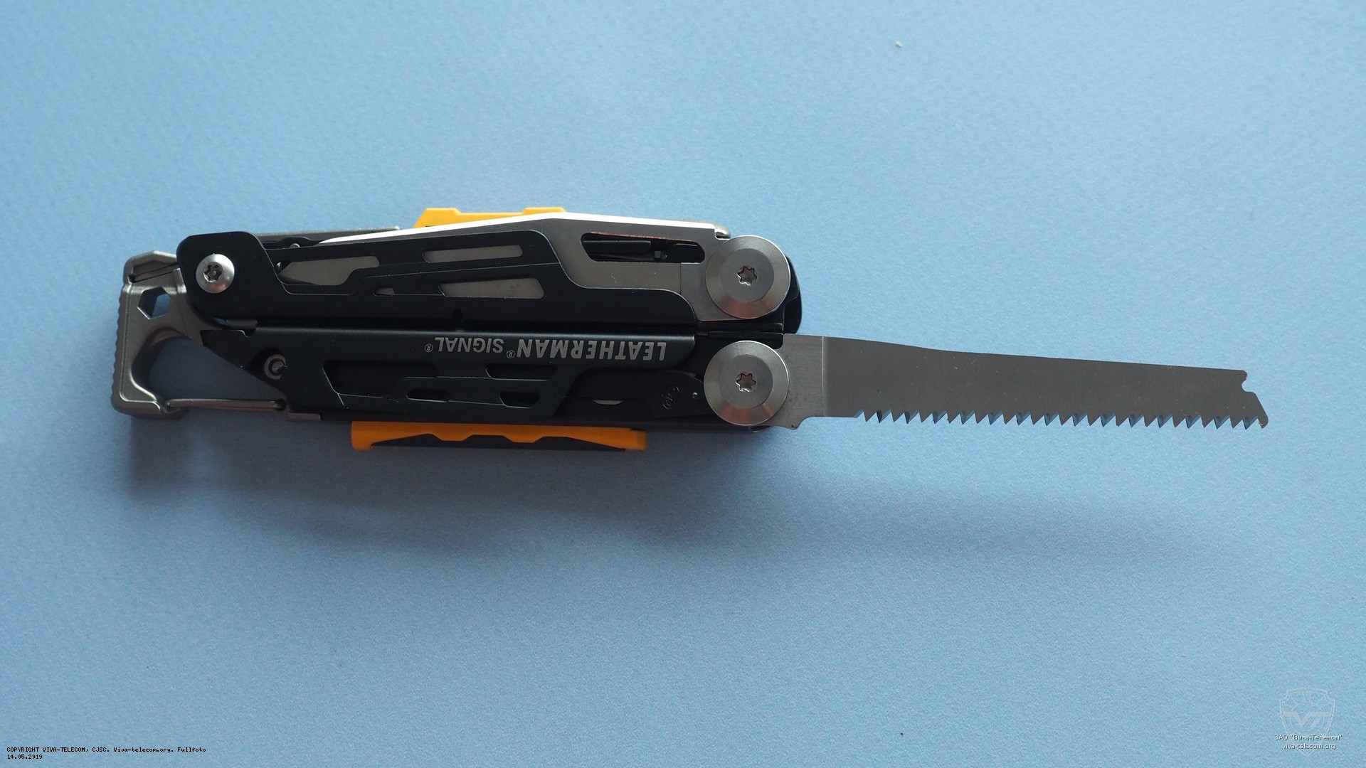 ���� ���������� Leatherman Signal