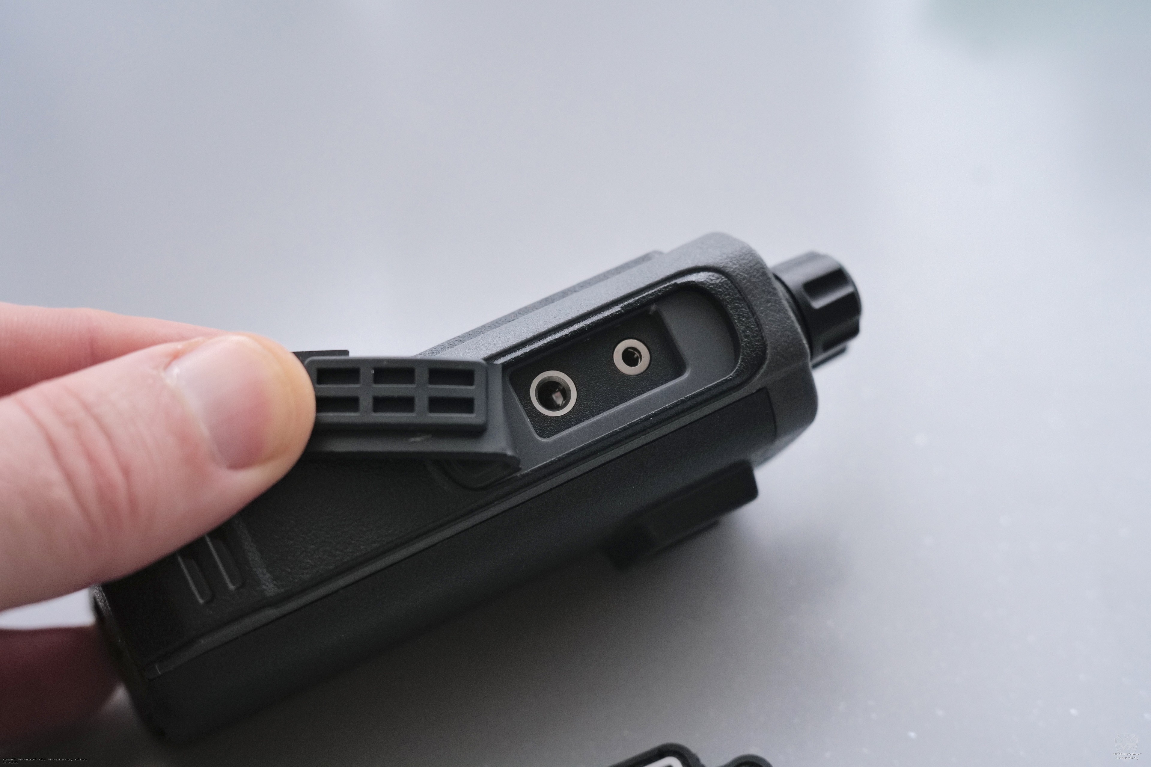 ������������ ������ ������������ Lira P-110L