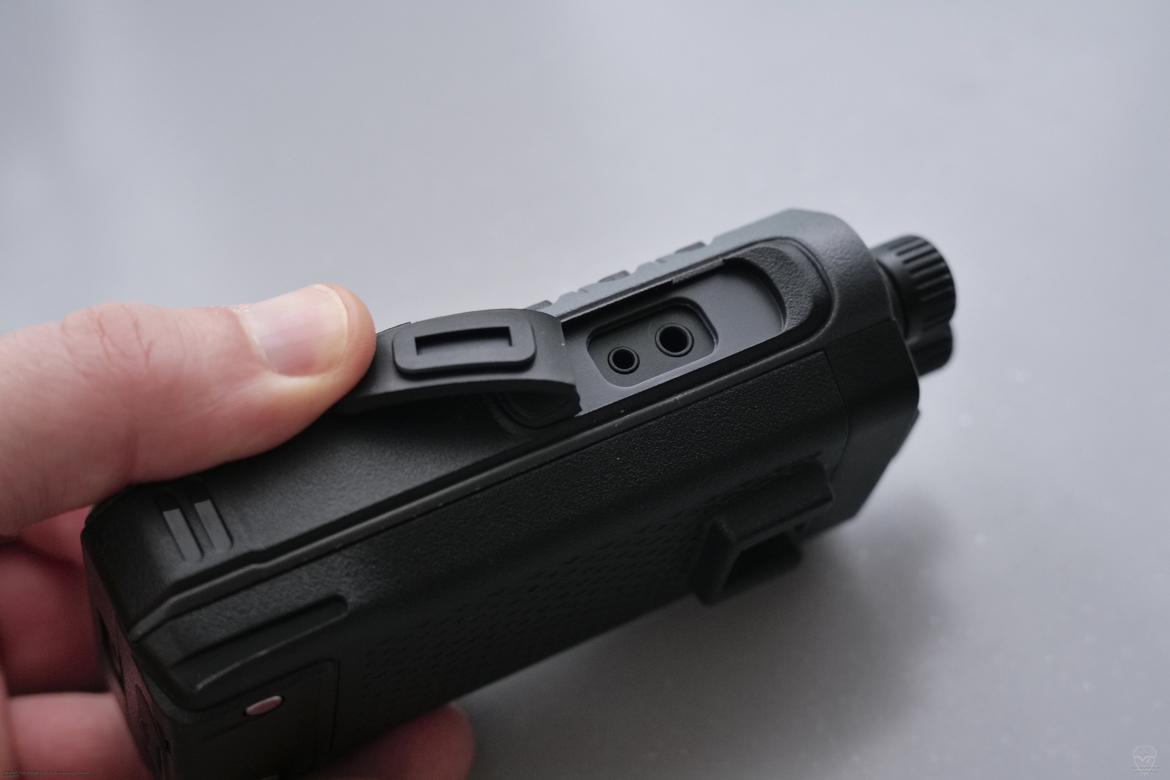 ������������ ������ ������������ Lira P-128L