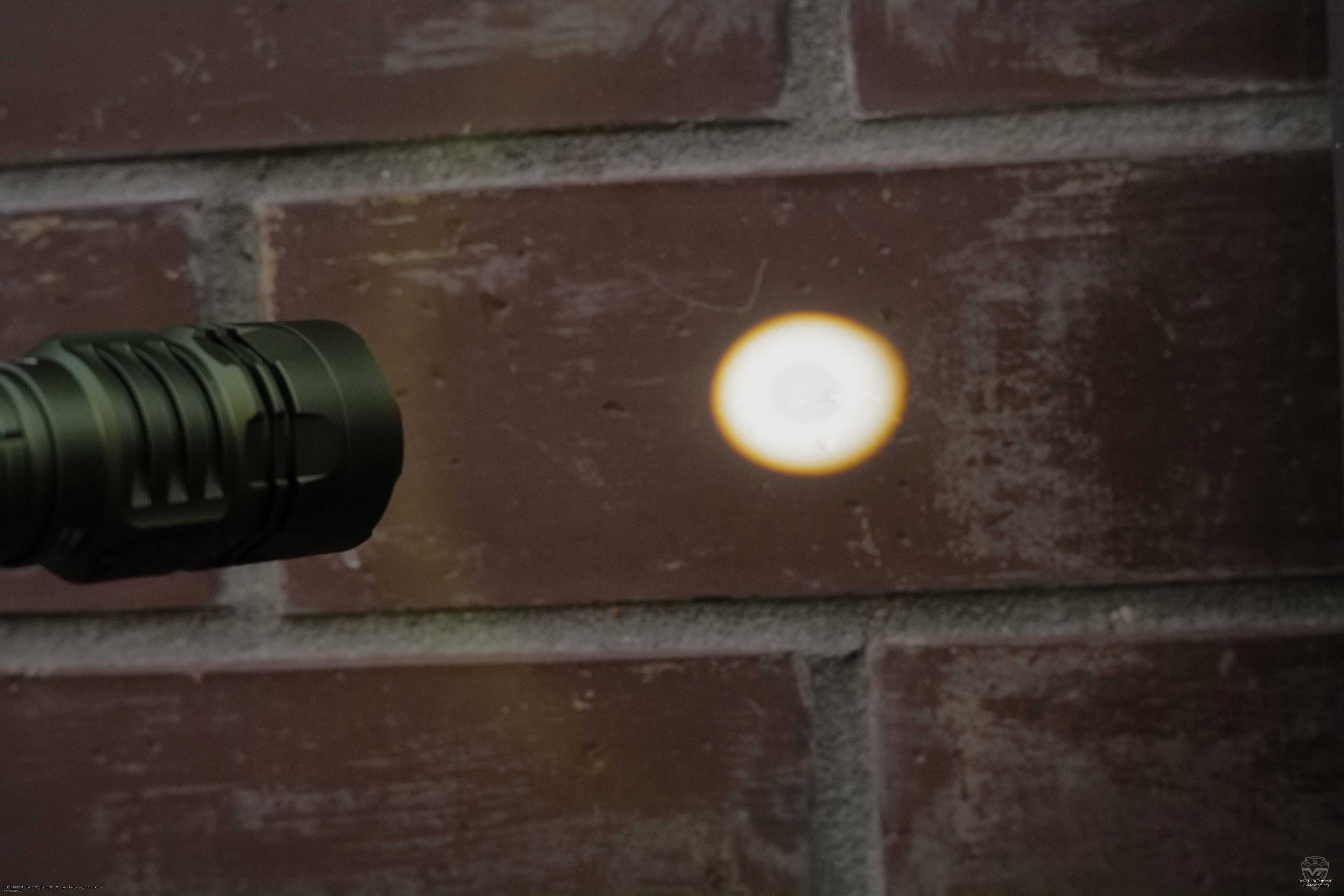 ������������ ���� ������ Lumintop W1 Max