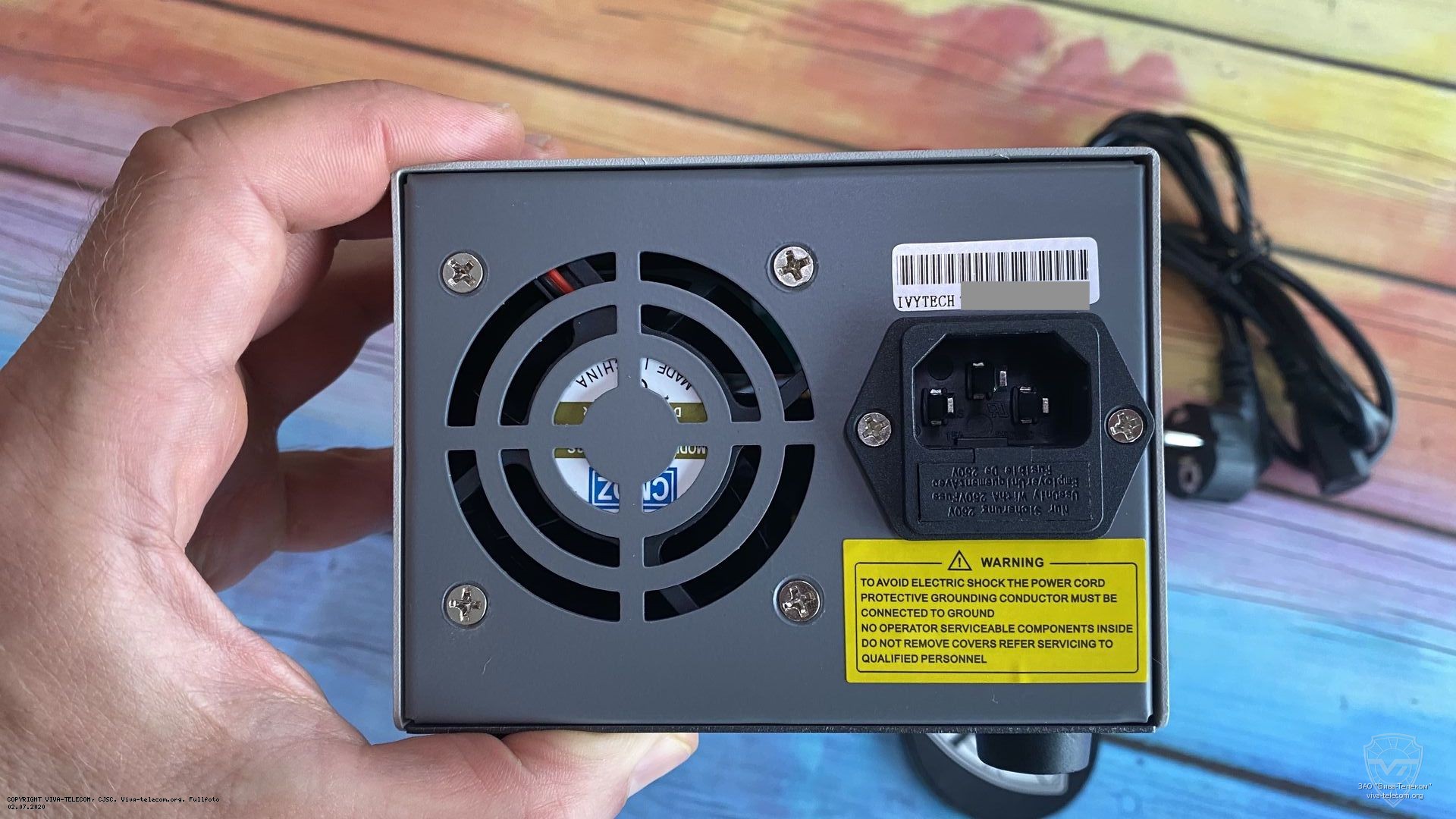 Вид источника Matrix MPS-3206 сзади. Matrix MPS-3206 Вид источника Matrix MPS-3206 сзади