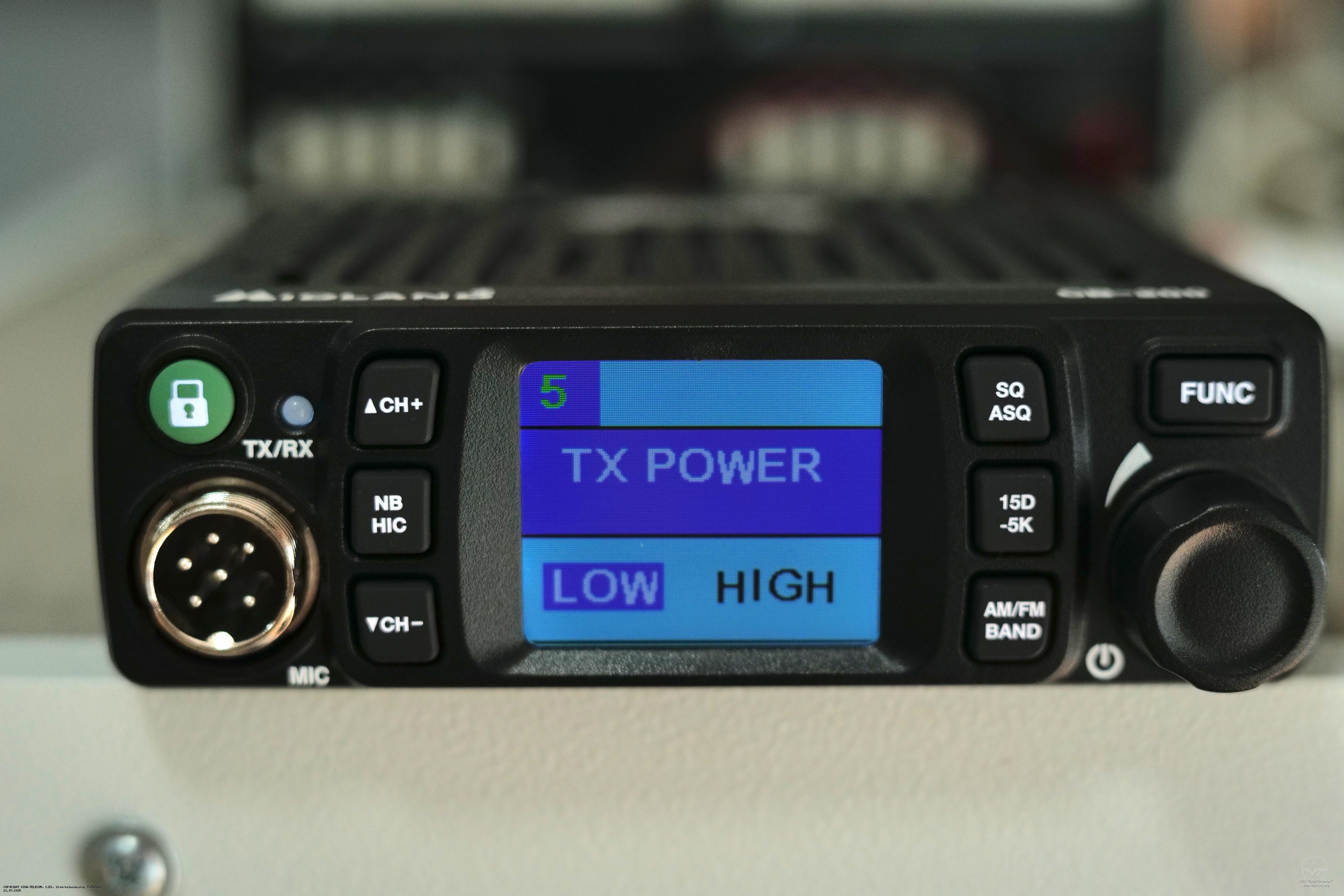 ���� ������������ Midland CB-200